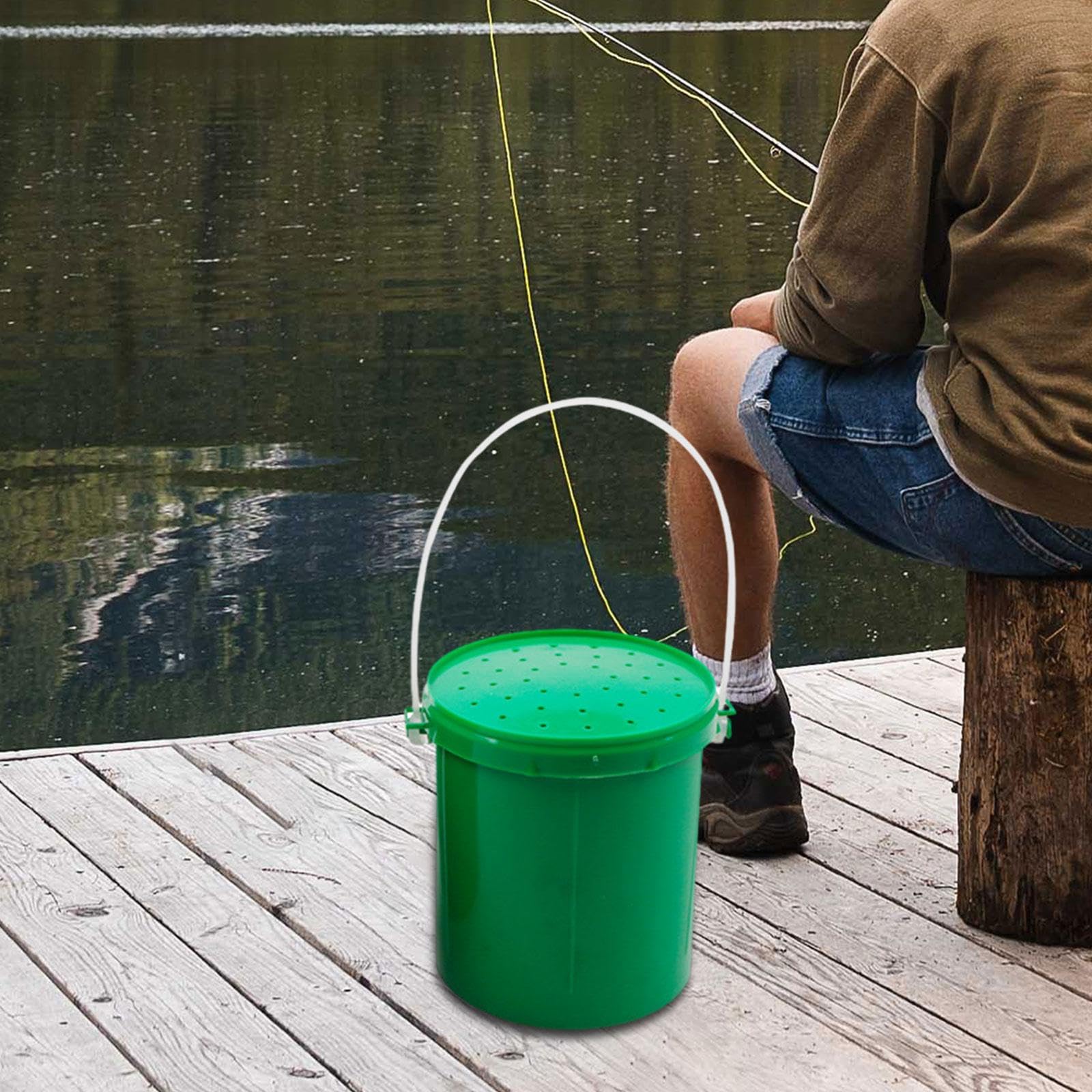 QSTDGVPW Worm Bait Holder Bucket Fishing Bait Case with Lid Tackle Green Storage Box Fishing Tool for Outdoor Sports Supplies Gifts, Small