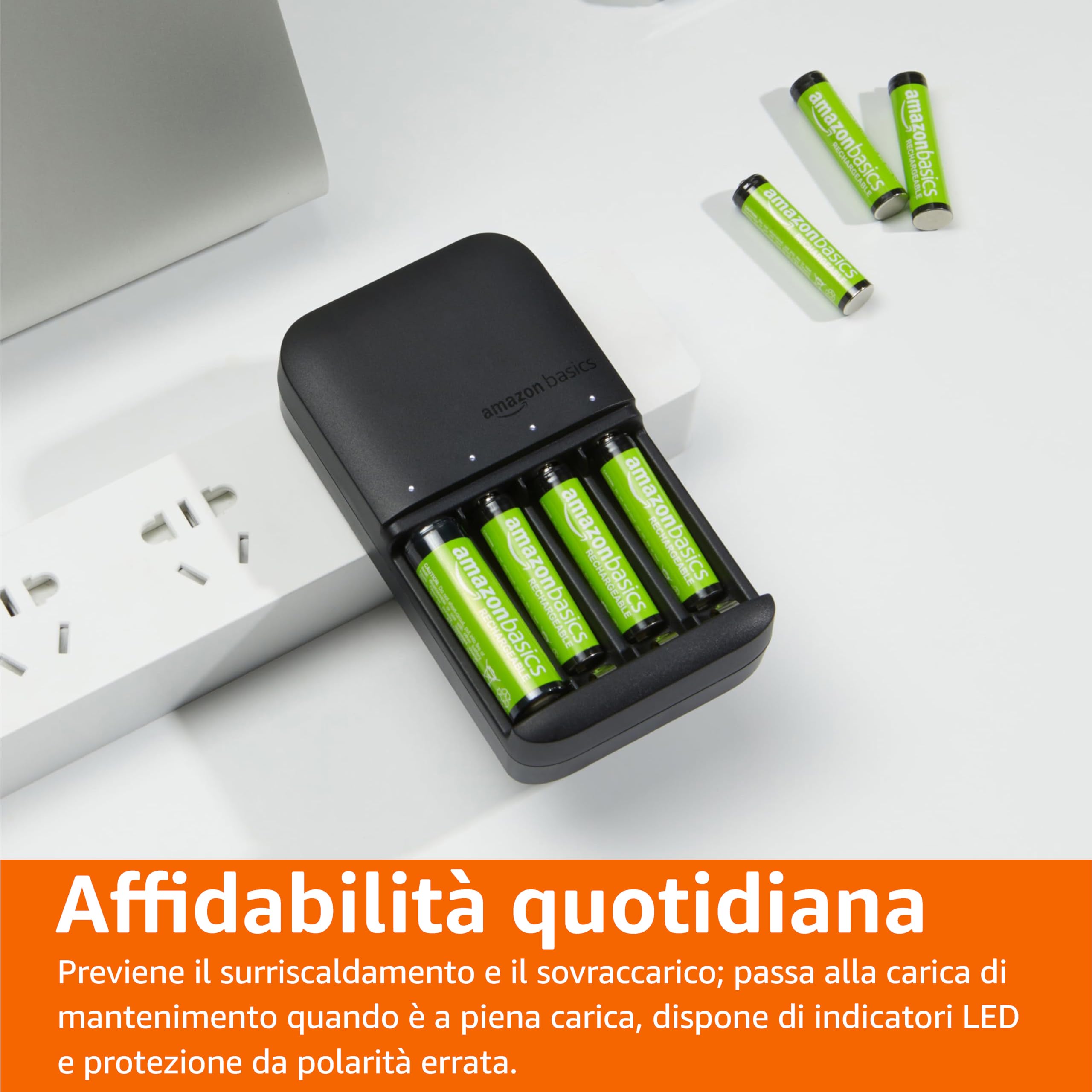 Amazon Basics Caricabatterie Ni-MH AA AAA 4 alloggiamenti Nero EU