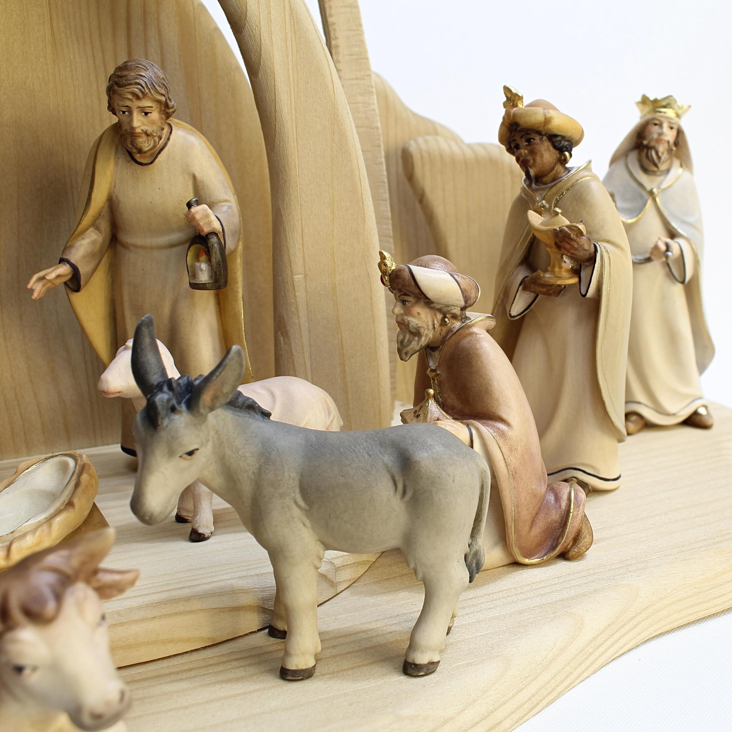 Palais du Rosaire Crèche Artisanale en Bois de 17 pièces avec l'étable - Crèche - Culte Chrétien en Bois