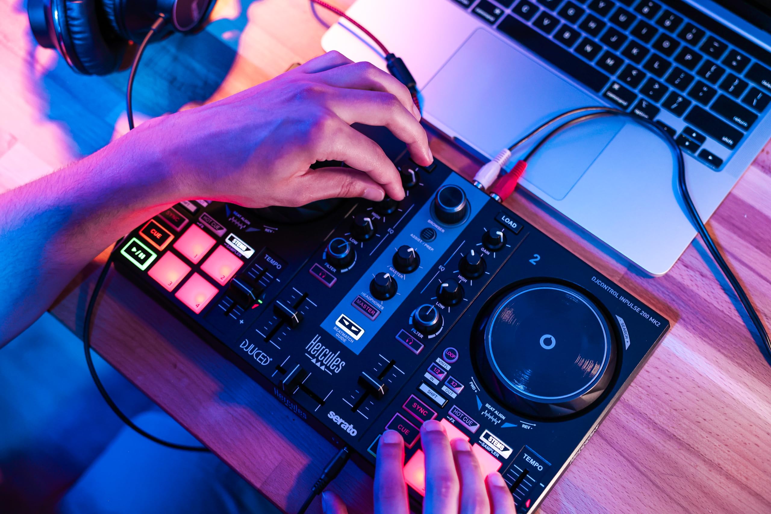 Hercules DJLearning Kit MK2 – Ensemble DJ complet avec DJControl Inpulse 200 MK2, DJMonitor 32 moniteurs de studio et casque HDP DJ45