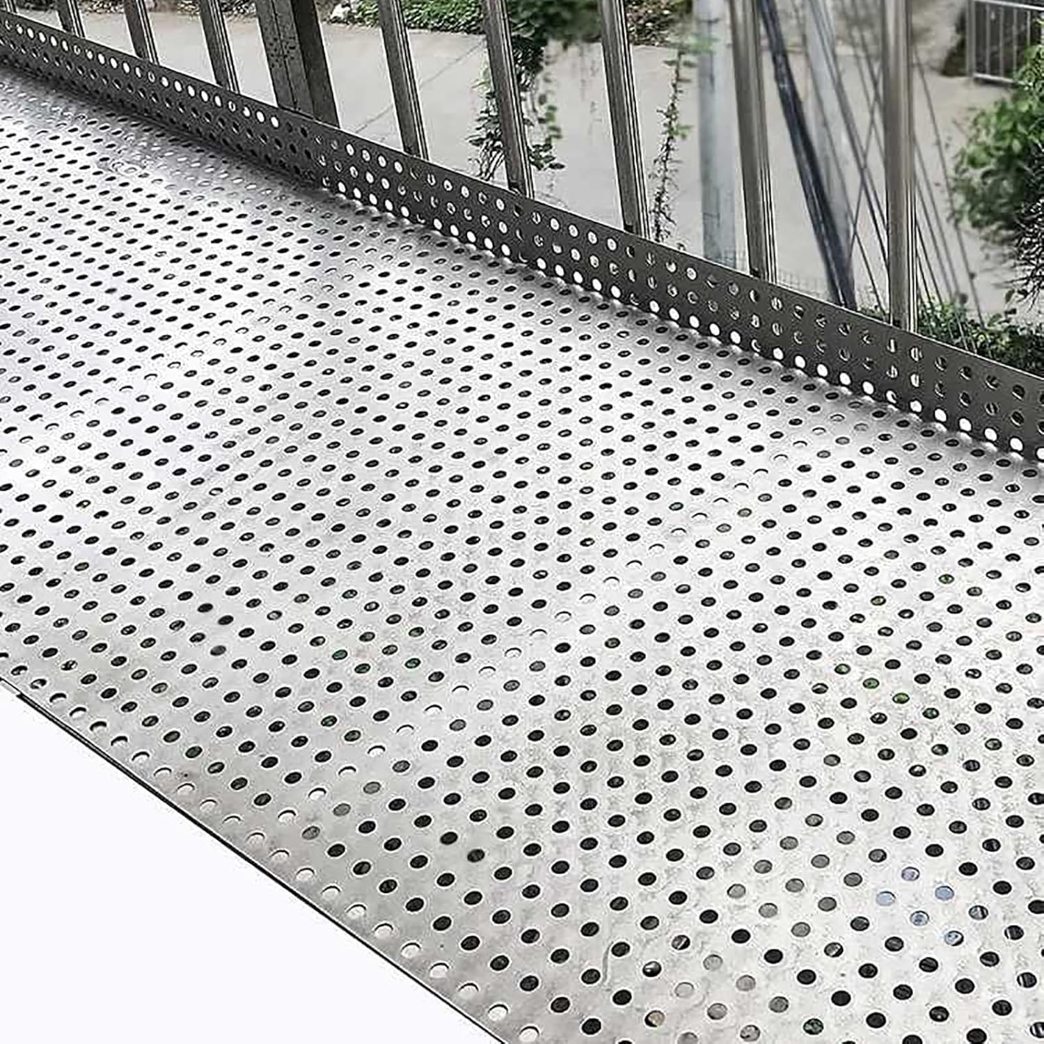 Lamiera Perforata in Acciaio Inossidabile 304 - Pannello schermante in Metallo con Diametro del Foro di 10 mm for Protezione di balconi, ringhiere, Giardini e finestre(60x100cm)
