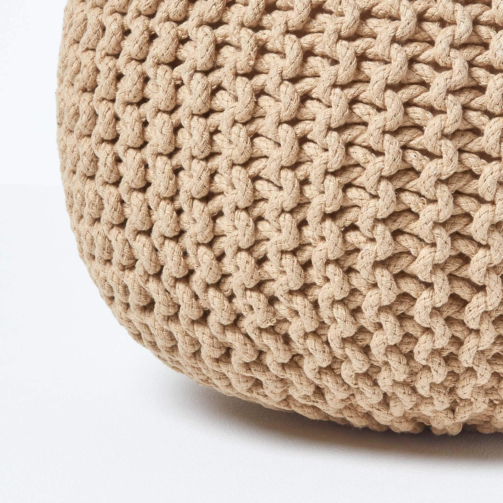 HOMESCAPES Pouf rotondo intrecciato in cotone, pouf lavorato a maglia, colore beige, 40 x 35 cm
