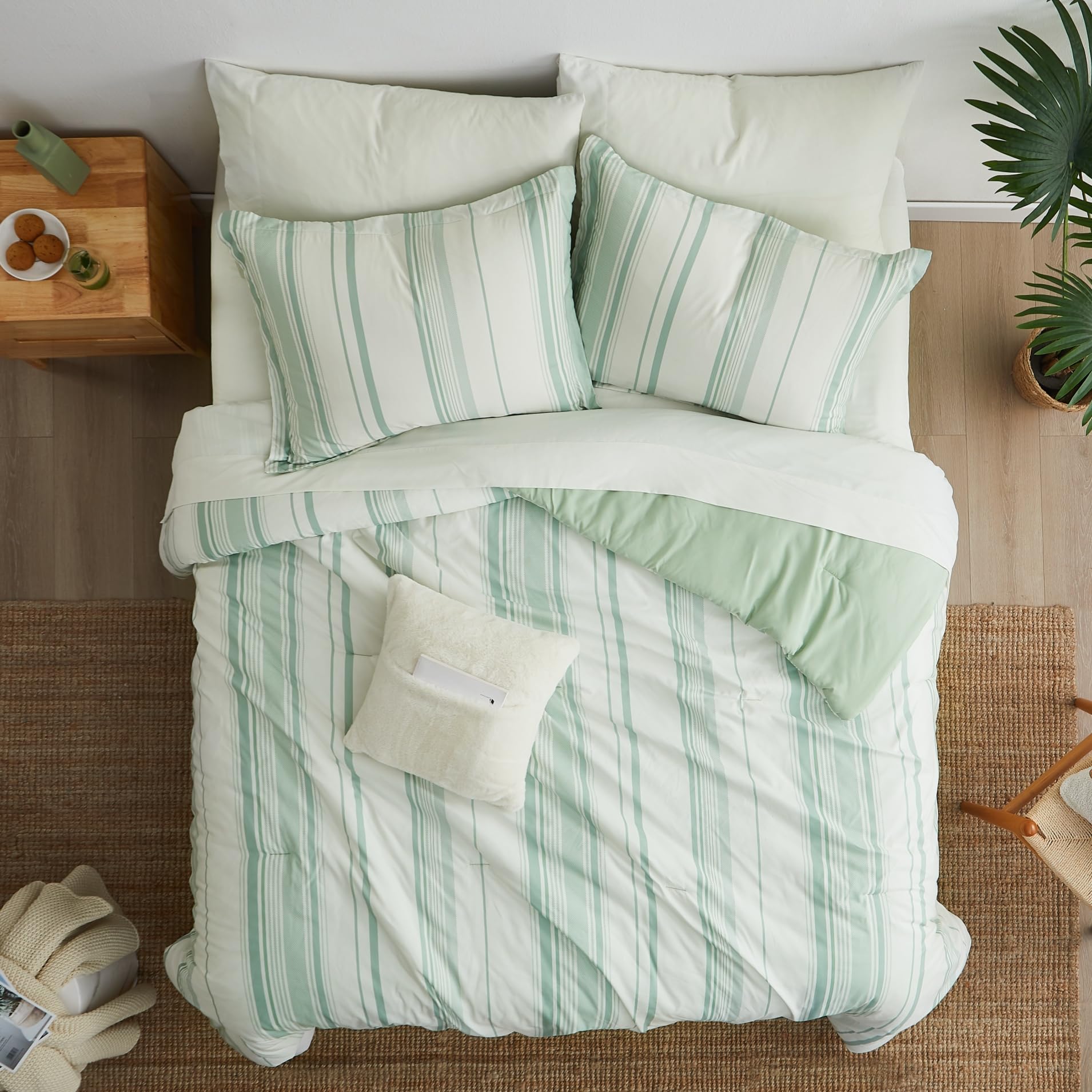 MaiRêve Green King Comforter Set, Stripe Design Comforter Set 8 Pieces, All Season Comfortable Bedding Sets King Size, Lightweight, Warm and Breathable (Green Vertical bar,King)