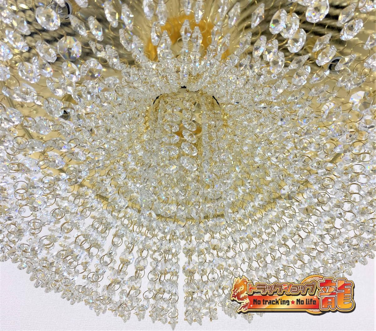 Amazon.co.jp : 即納！Φ63㎝ りんご型 シャンデリア 天吊り フル