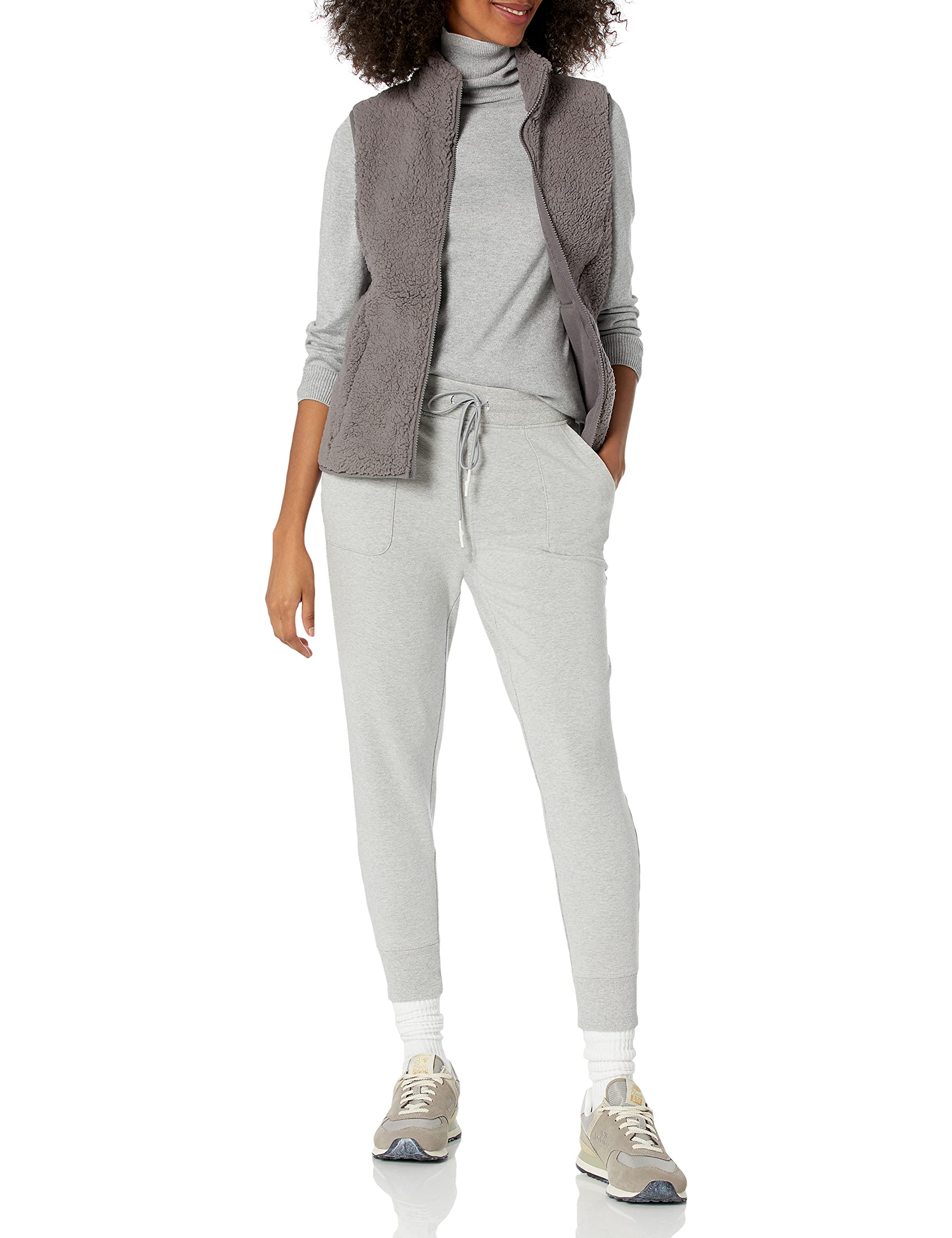 Amazon Essentials Maglione A Collo Alto E Maniche Lunghe Leggero con vestibilità Classica (Taglie Forti Disponibili) Donna