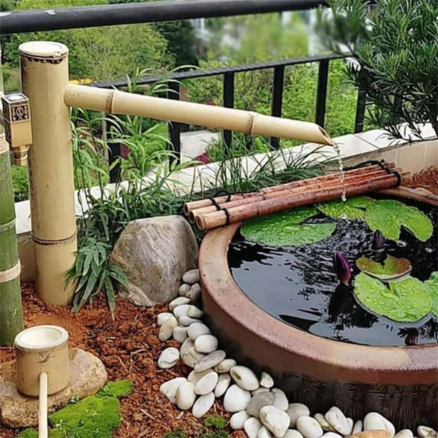 BLUEZY Fontana d'Acqua Solare in bambù, Kit per Laghetto da Giardino Giapponese con Pompa, Pannello Solare da 6 W, Tubo dell'Acqua da 2 M per Prato Interno All'aperto, Laghetto da Giardino
