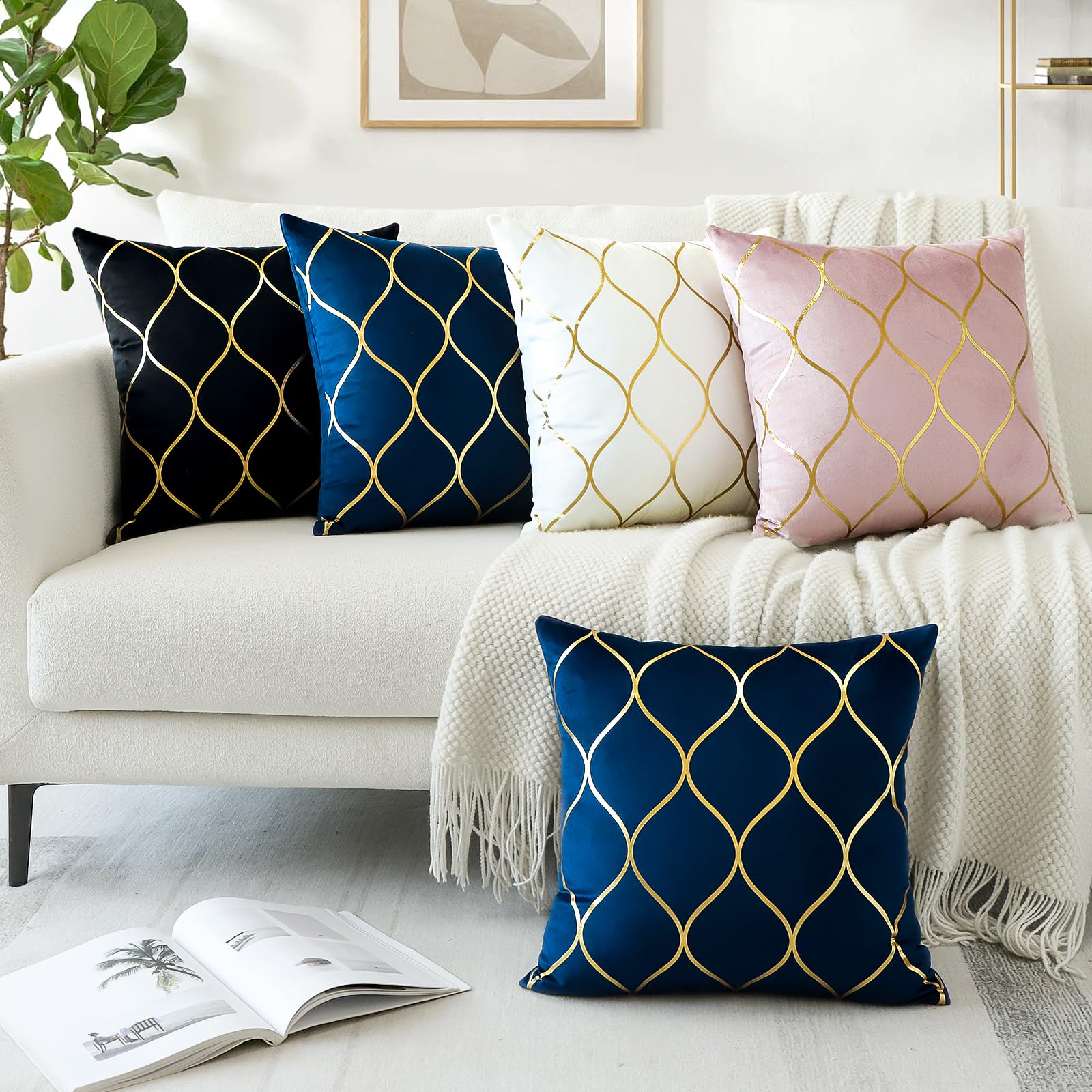 OTOSTAR Set di 4 federe decorative dorate, 40 x 40 cm, in morbido velluto massiccio, per divano, casa, camera da letto (bianco crema)