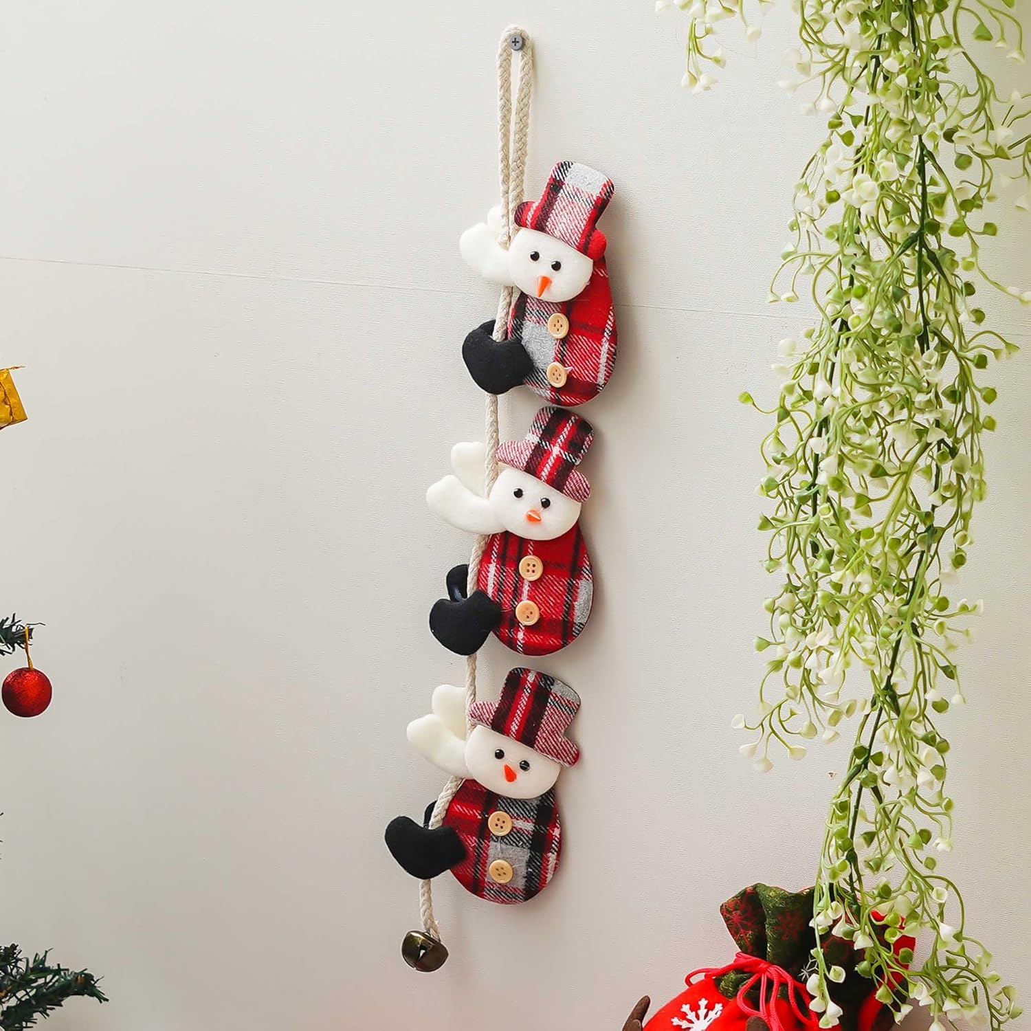 eCraftIndia Snowman Climbing on Rope Merry Christmas Hanging Ornament Props | Christmas Tree Decoration Items for Home Office | Xmas Decor Gifts for Women Men Kids Girls Boys Friends