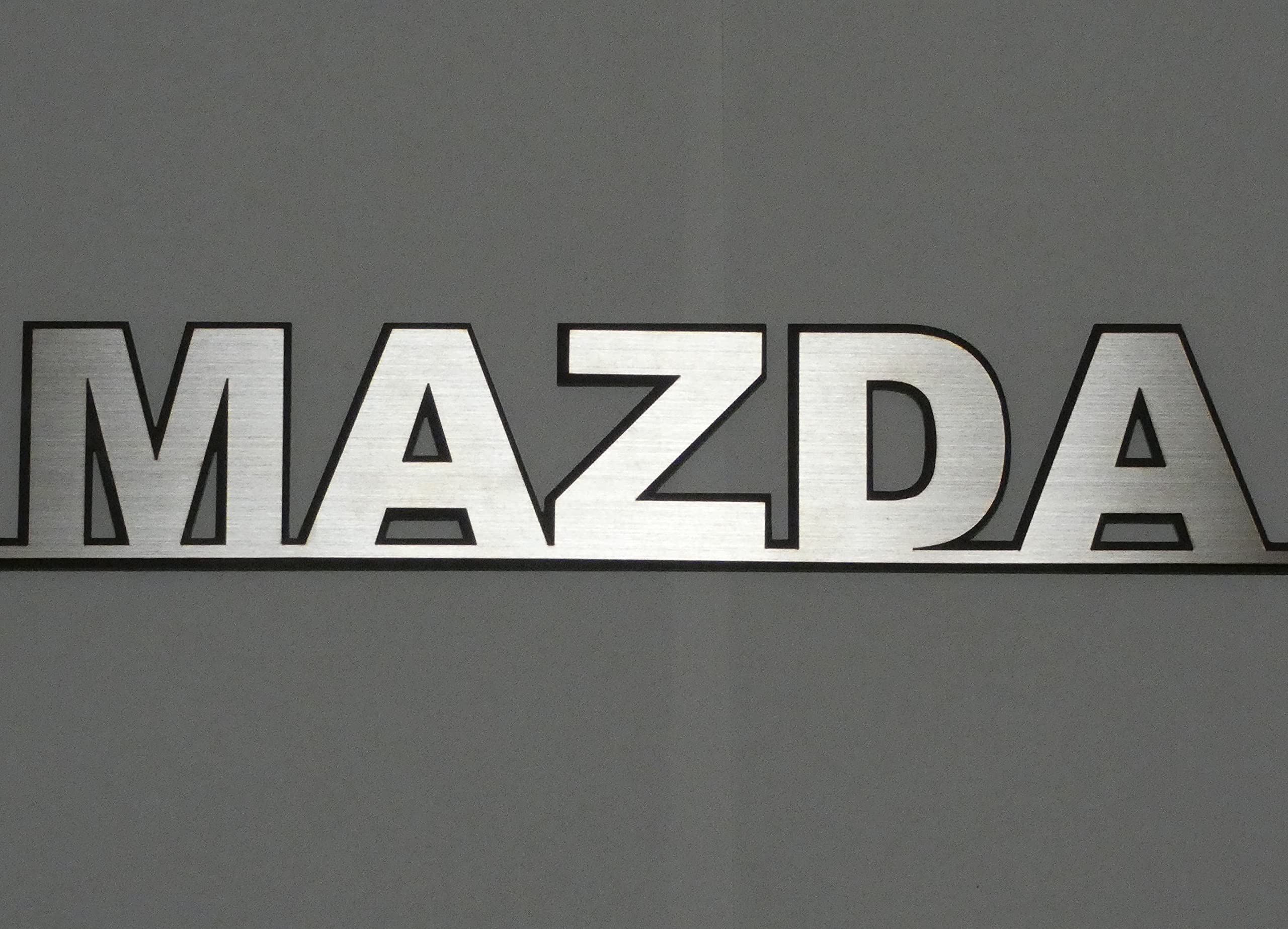 Amazon | エンブレム マツダエンブレム 【幅170mm】 14980円→9800円 