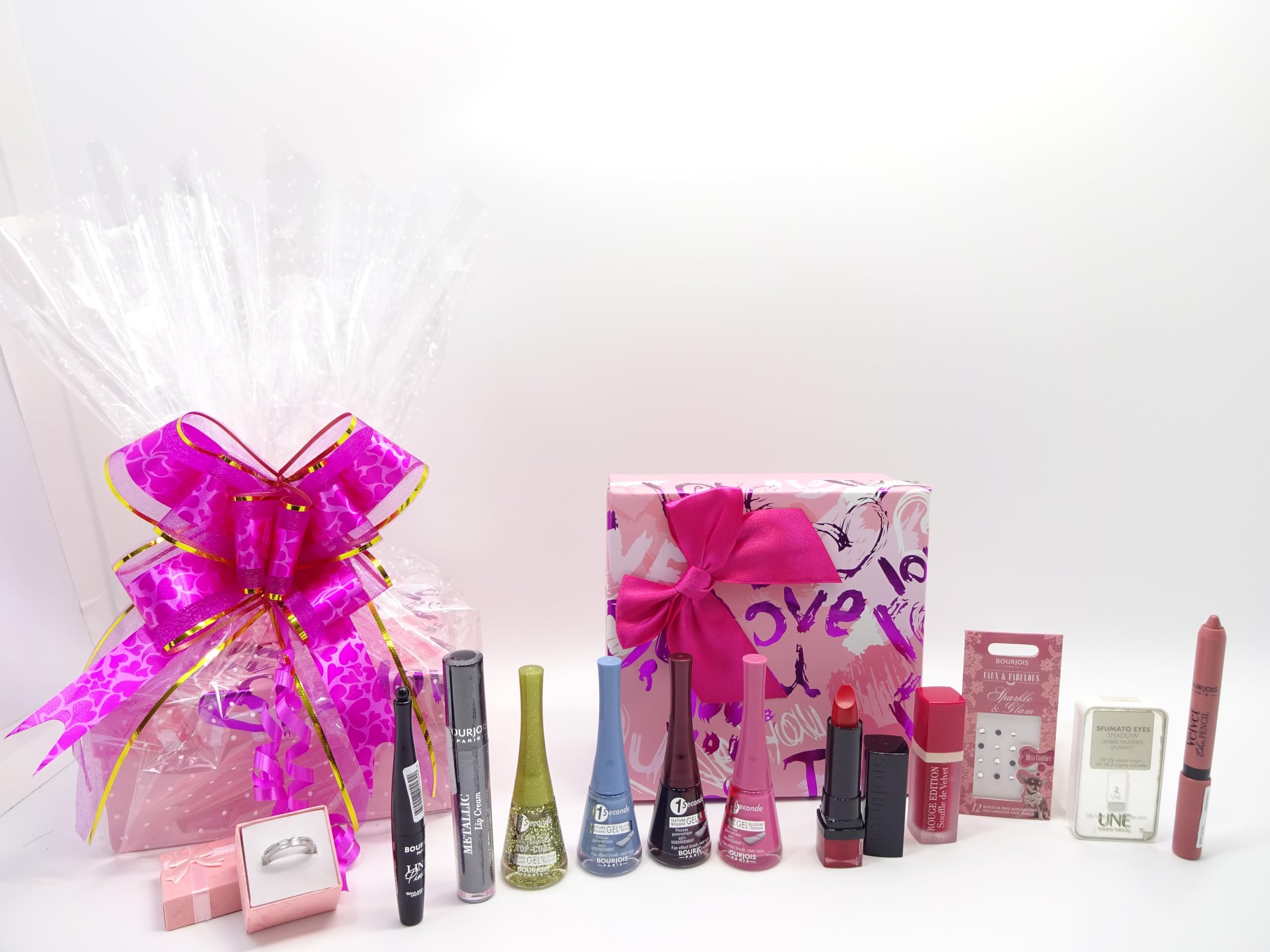 Lot de 11 paniers à maquillage Boujois avec rouge à lèvres et anneau en cristal dans une boîte cadeau