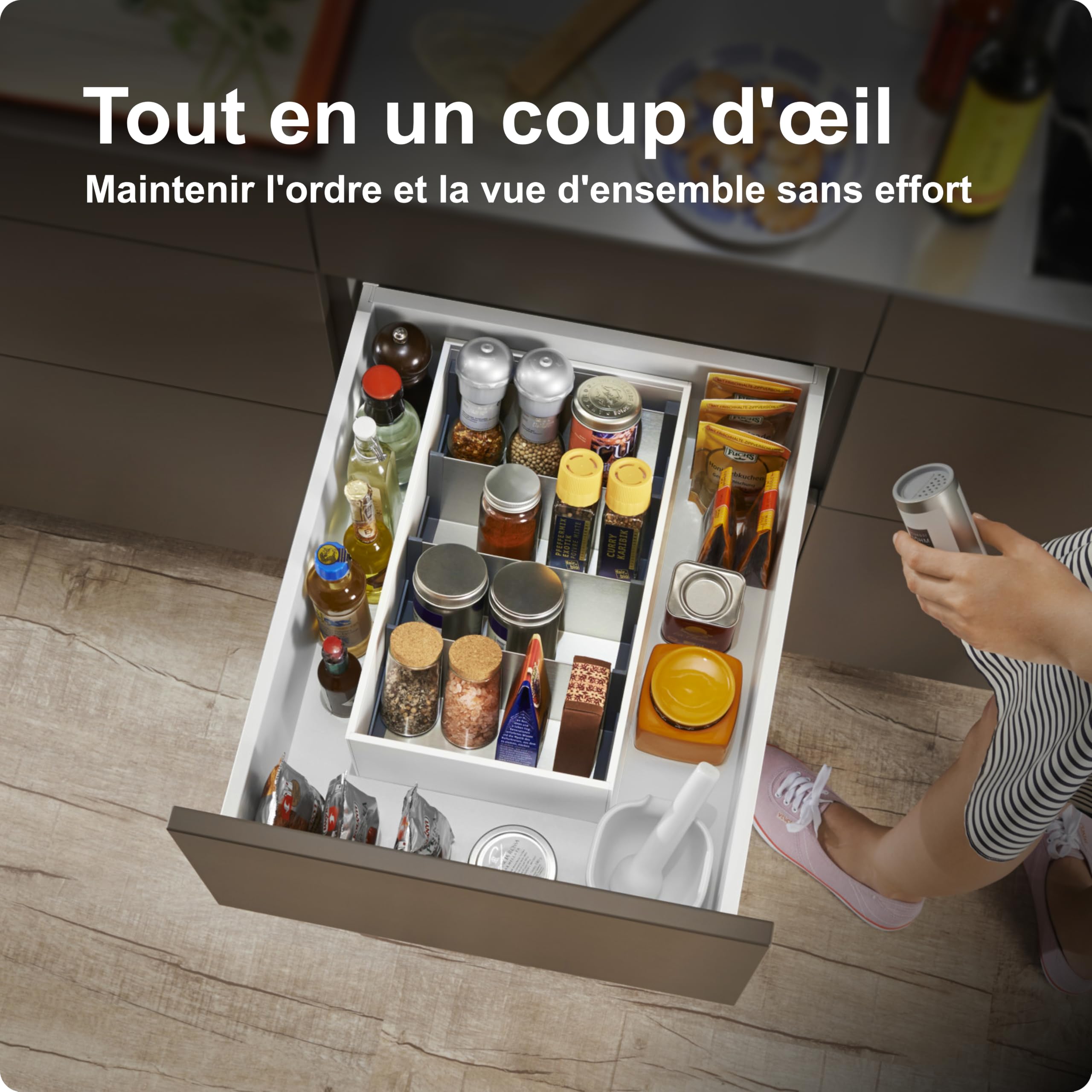 blum© Porte-épices de qualité supérieure I AMBIA-LINE pour tiroirs I Étagère à épices I Organisateur à épices pour tiroir de cuisine | Peut contenir jusqu'à 16 pots à épices, compartiments inclinés pour une vue d'ensemble/accès rapide, peu encombrant et s