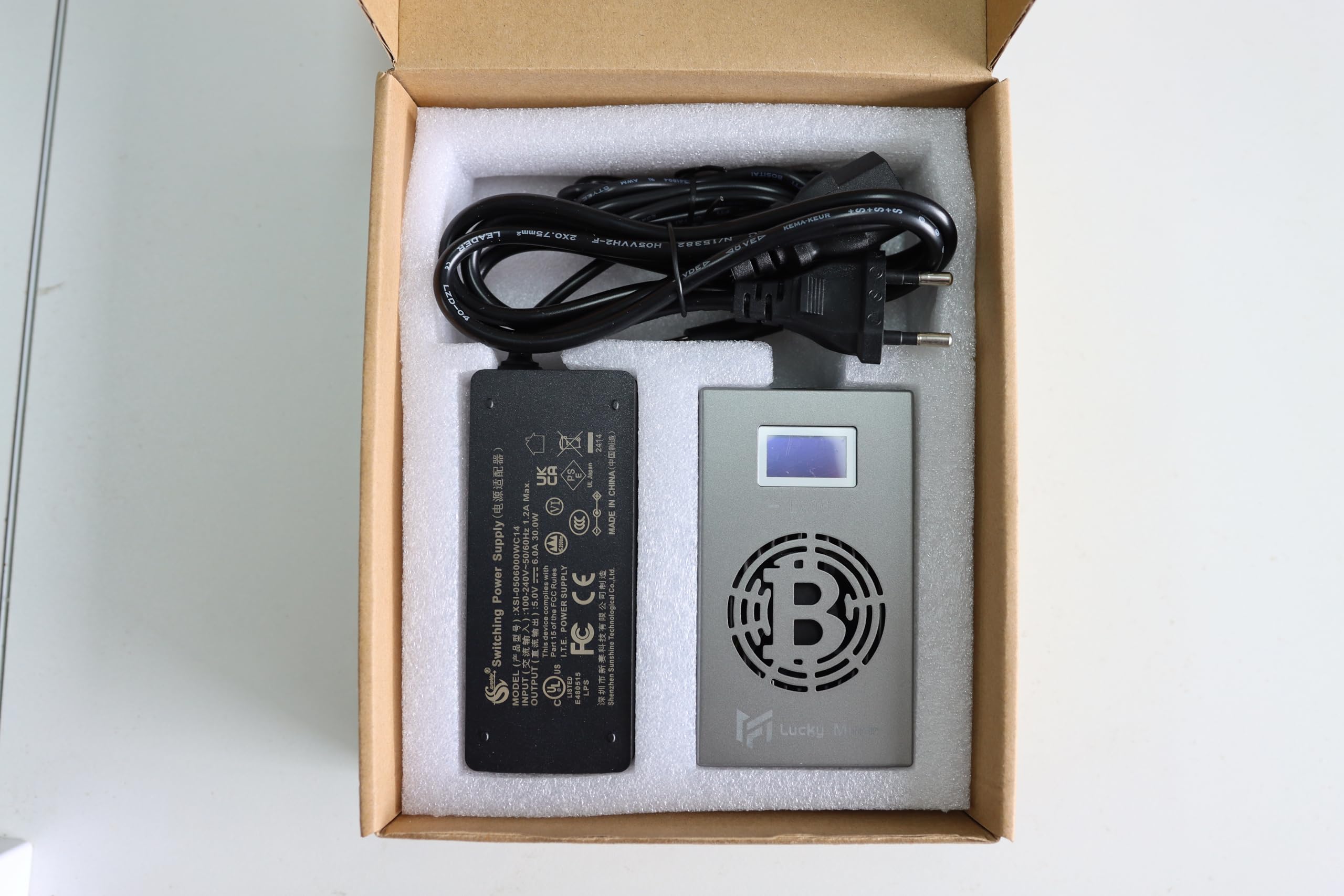 Bitcoin Miner Lucky Miner V6 WiFi 500GH/S 13W LV06 BM1366 SHA256 Home Silent Lottery Miner BTC Miner Machine Solo Miner