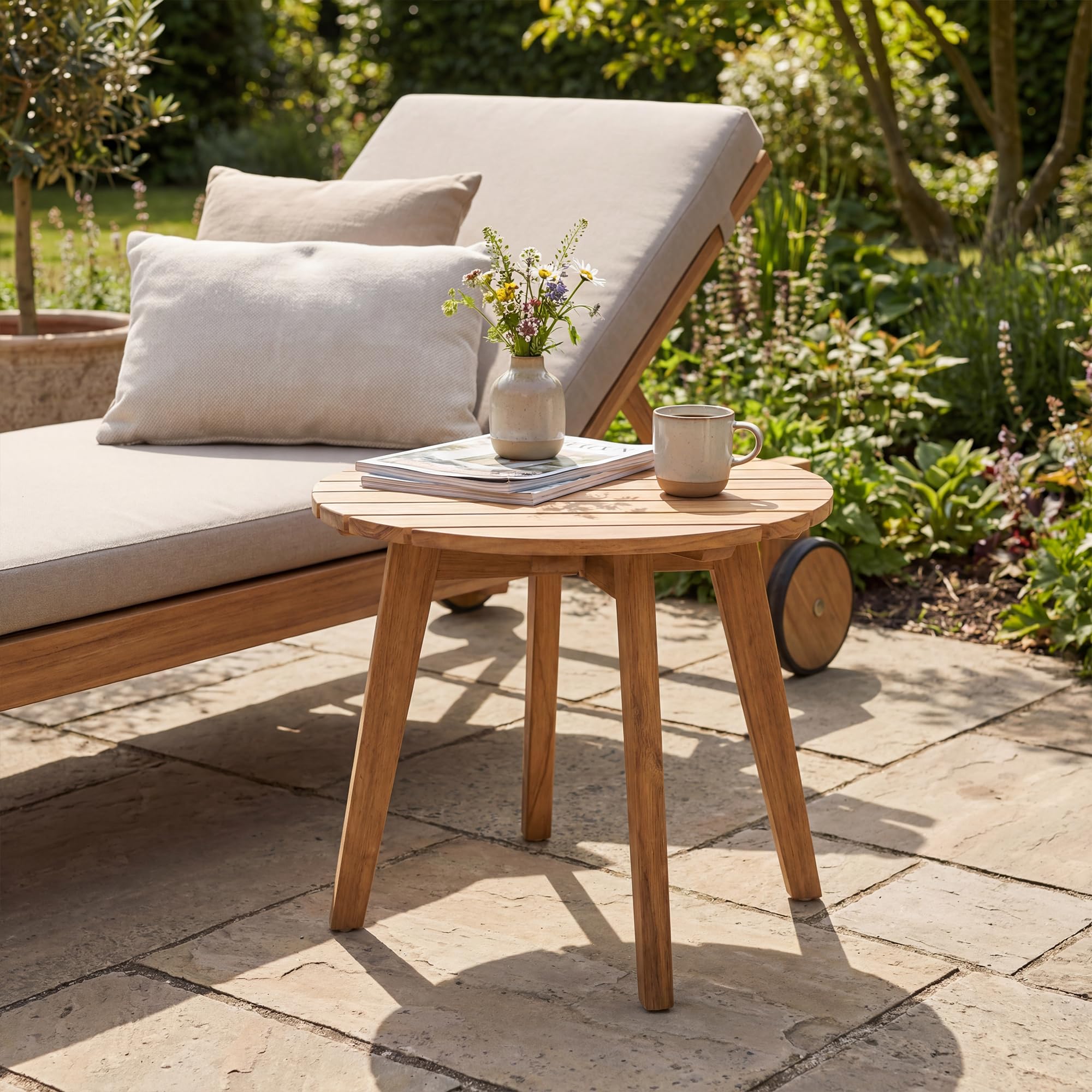GIANTEX Table Ronde Exterieur Bois Acacia Massif Bout de Canapé Plateau à Lattes Petite Table Basse d'Appoint Jardin Ø 43 x 35 cm Charge 75 kg