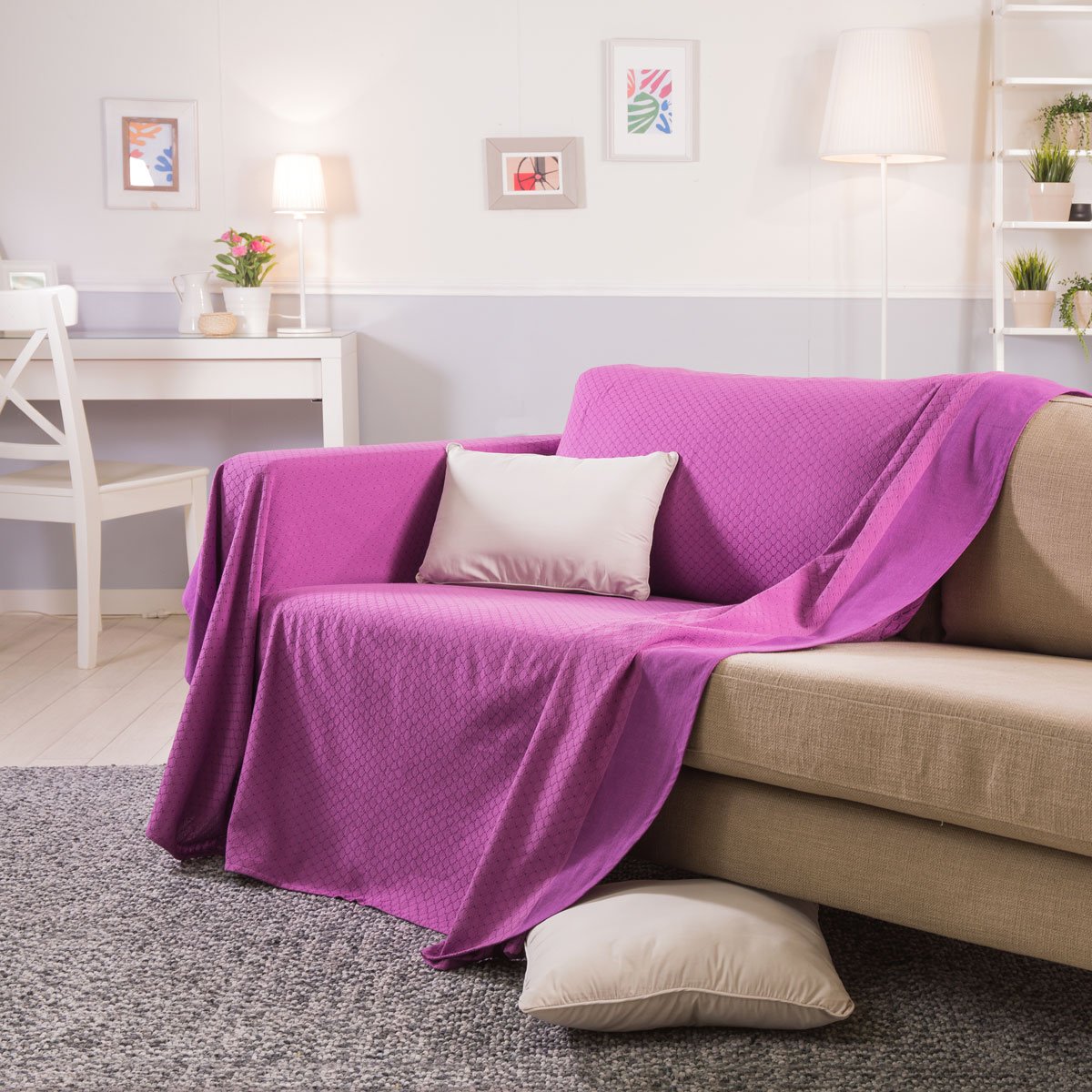 Foulard fucsia Sancarlos protege tu sofa de manchas y pelos de perro