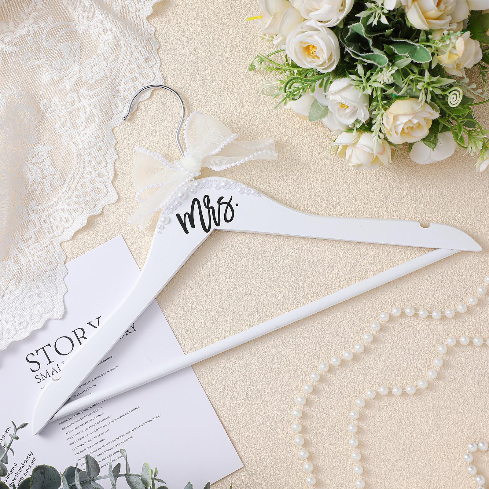 Yuntau Bride Wedding Dress Pearl Mrs. Hanger with Pearl Ribbon Bow Elegant Wooden Dress Hanger to Be Ideal Keepsake for Wedding Day Gift(White,Mrs)