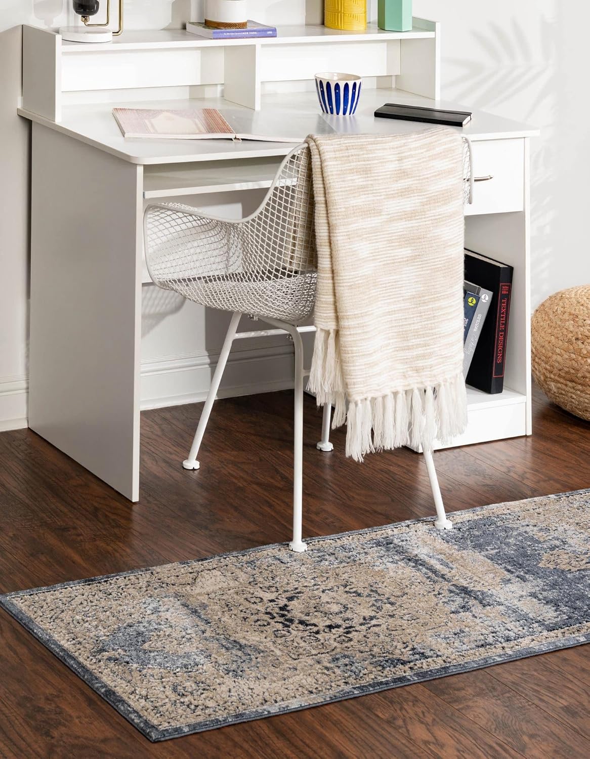 Unique Loom Chateau Collection Area Rug - Roosevelt (2' x 6' 9" Runner Navy Blue/Beige)
