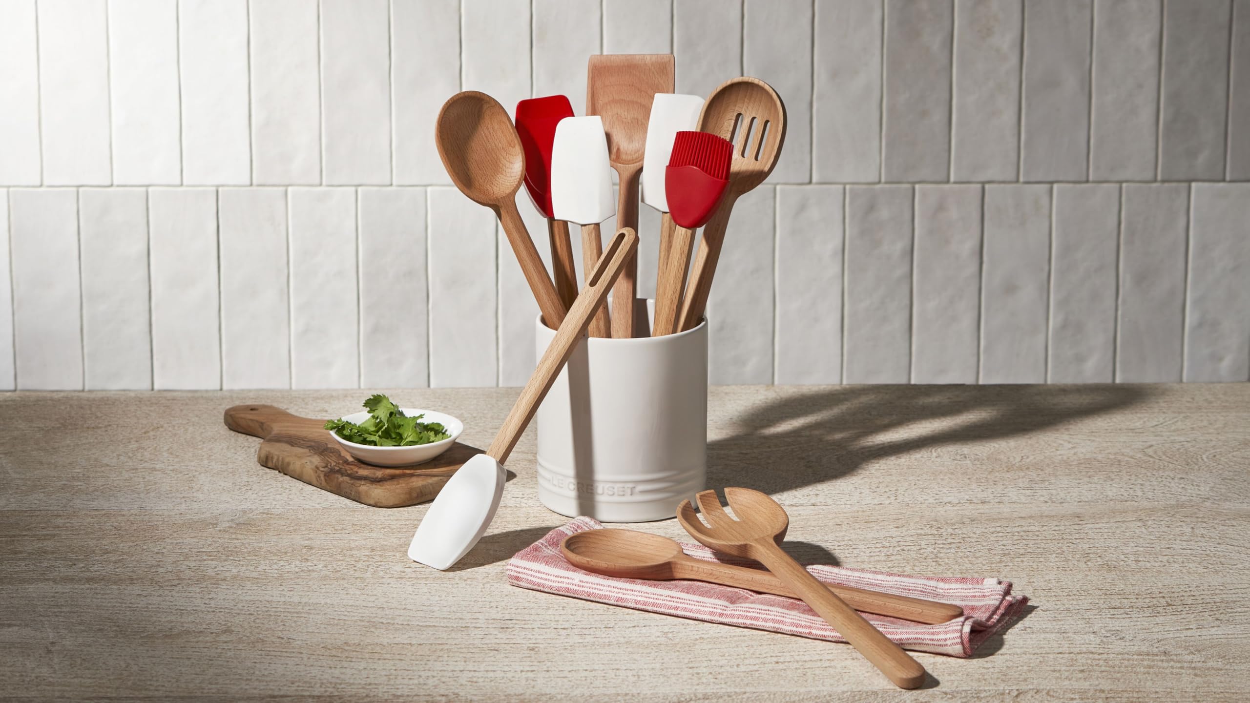 Amazon.com: Le Creuset Signature Silicone Medium Spatula, Sea Salt
