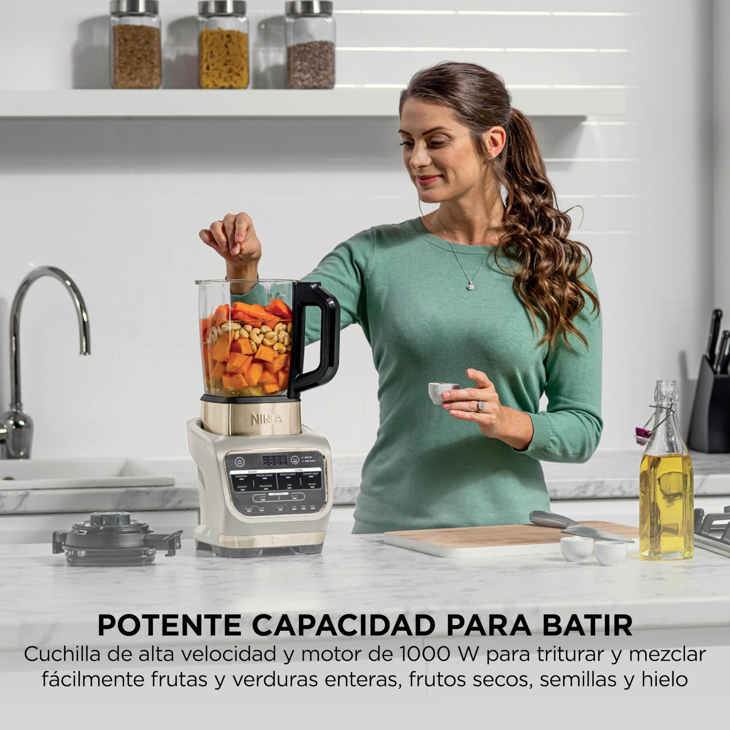 Ninja Foodi Batidora de vaso y sopera eléctrica, 1000 W, 10 programas, jarra de cristal de 1,7 l con resistencia integrada, batidora para mezclas calientes, prensador, piedra dorada, HB150EUSTGD