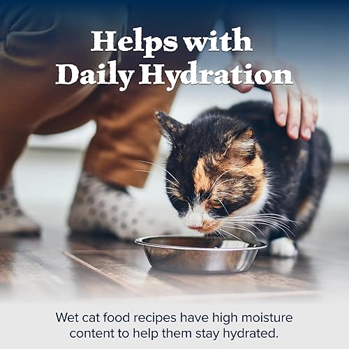 Miniatura 7 de Blue Buffalo Wilderness Wild Delights - Alimento húmedo natural para gatos, pollo en hojuelas y pavo en salsa sabrosa, latas de 5.5 onzas, paquete