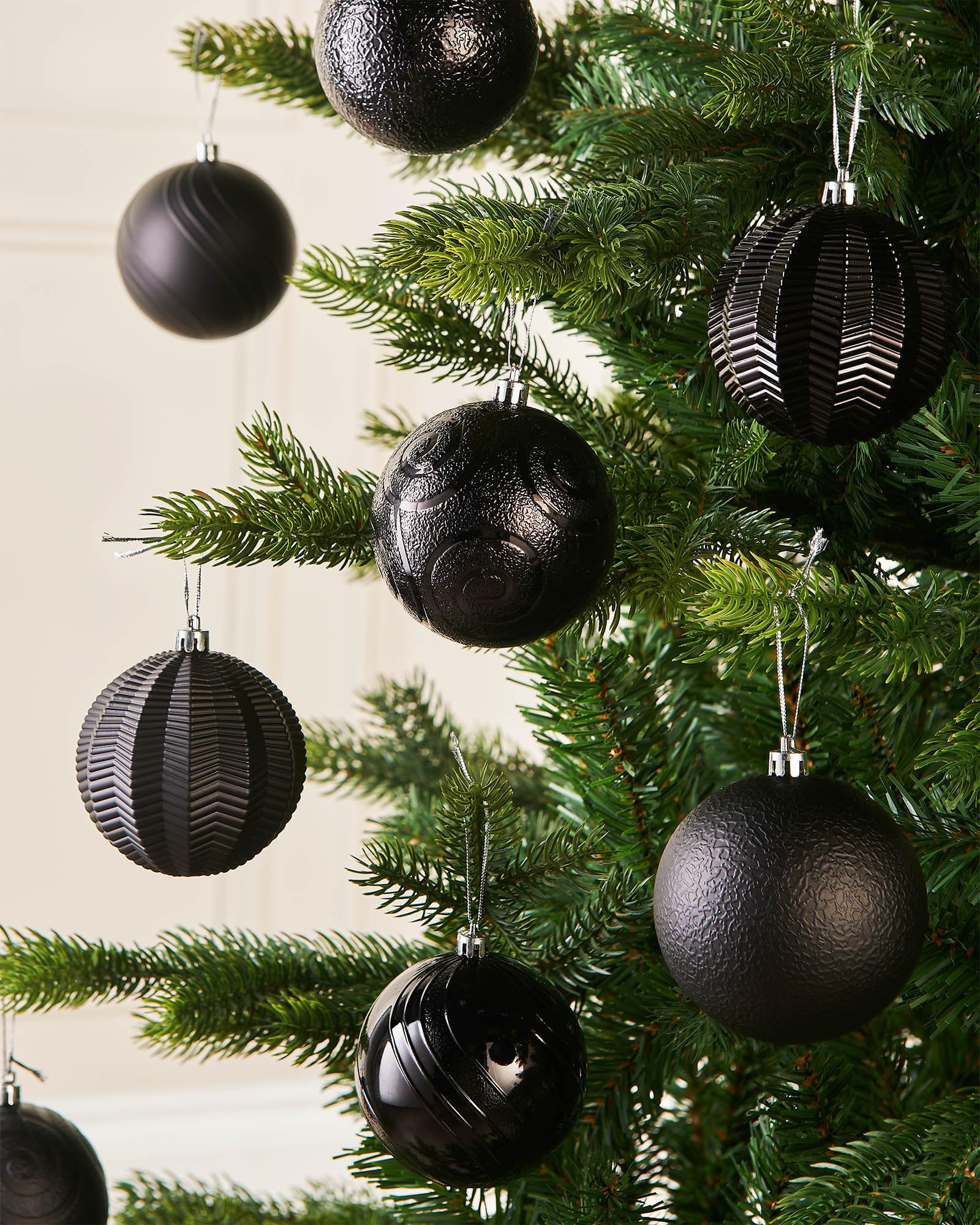 Black Shatterproof Baubles