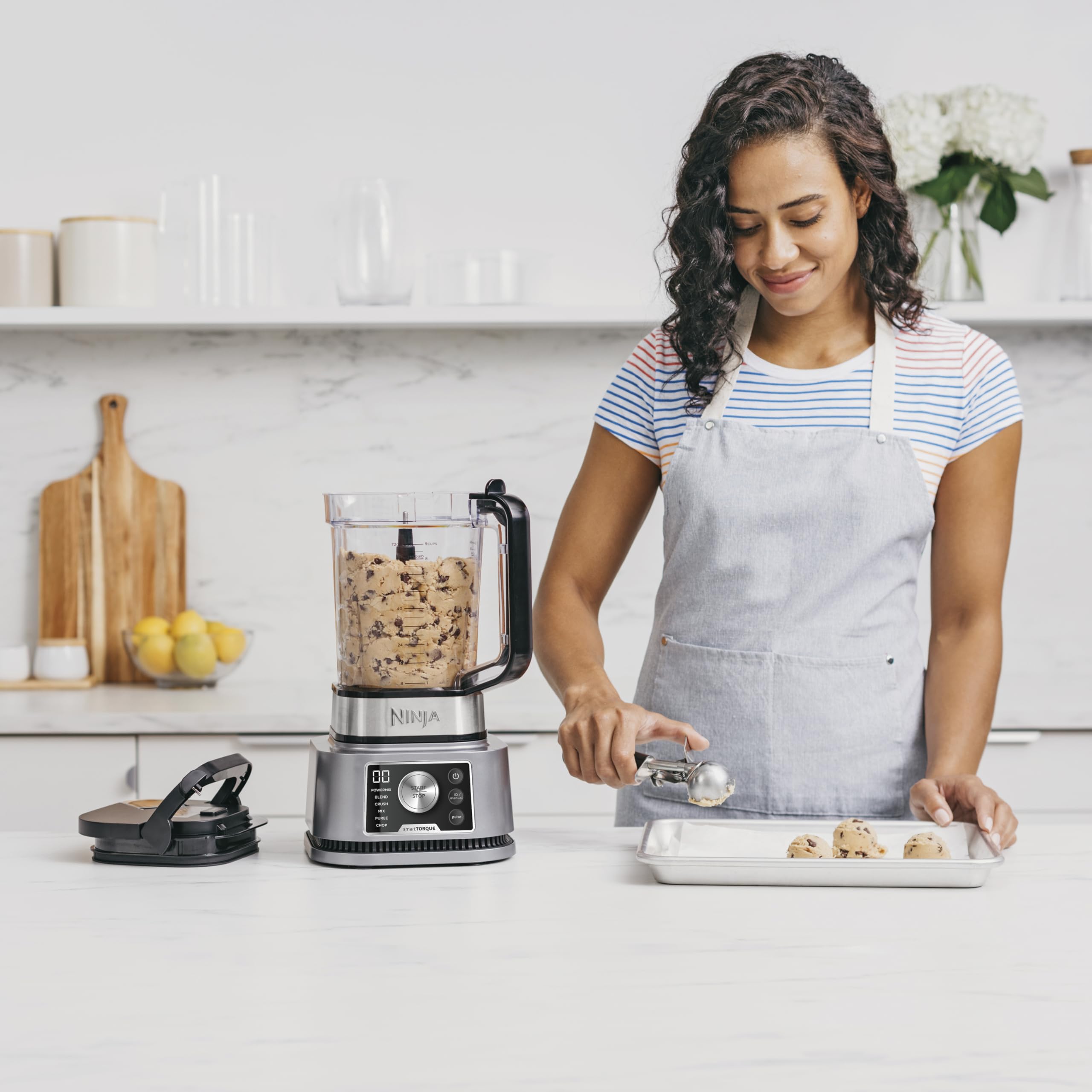 Ninja Foodi Power Nutri Mixer Smoothie Maker 3-in-1, dicke Aufstriche & gefrorene Getränke, Automatikprogramme, 2,1L Krug, 700ml Becher & 400ml Schüssel mit Power-Rührer, 1200W, Silber CB350EU