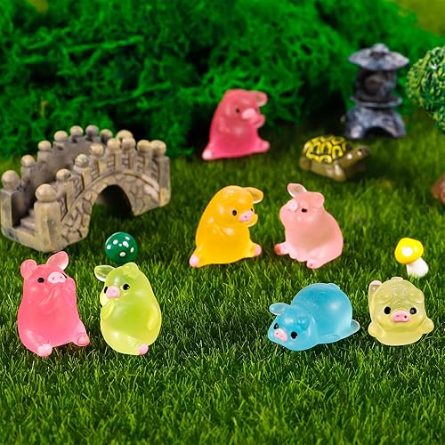 Miniatura 5 de Fuyamp 100 piezas de mini cerdo luminoso de resina en la oscuridad, mini retrato luminoso, mini retrato de jardín de hadas, bricolaje, Navidad,