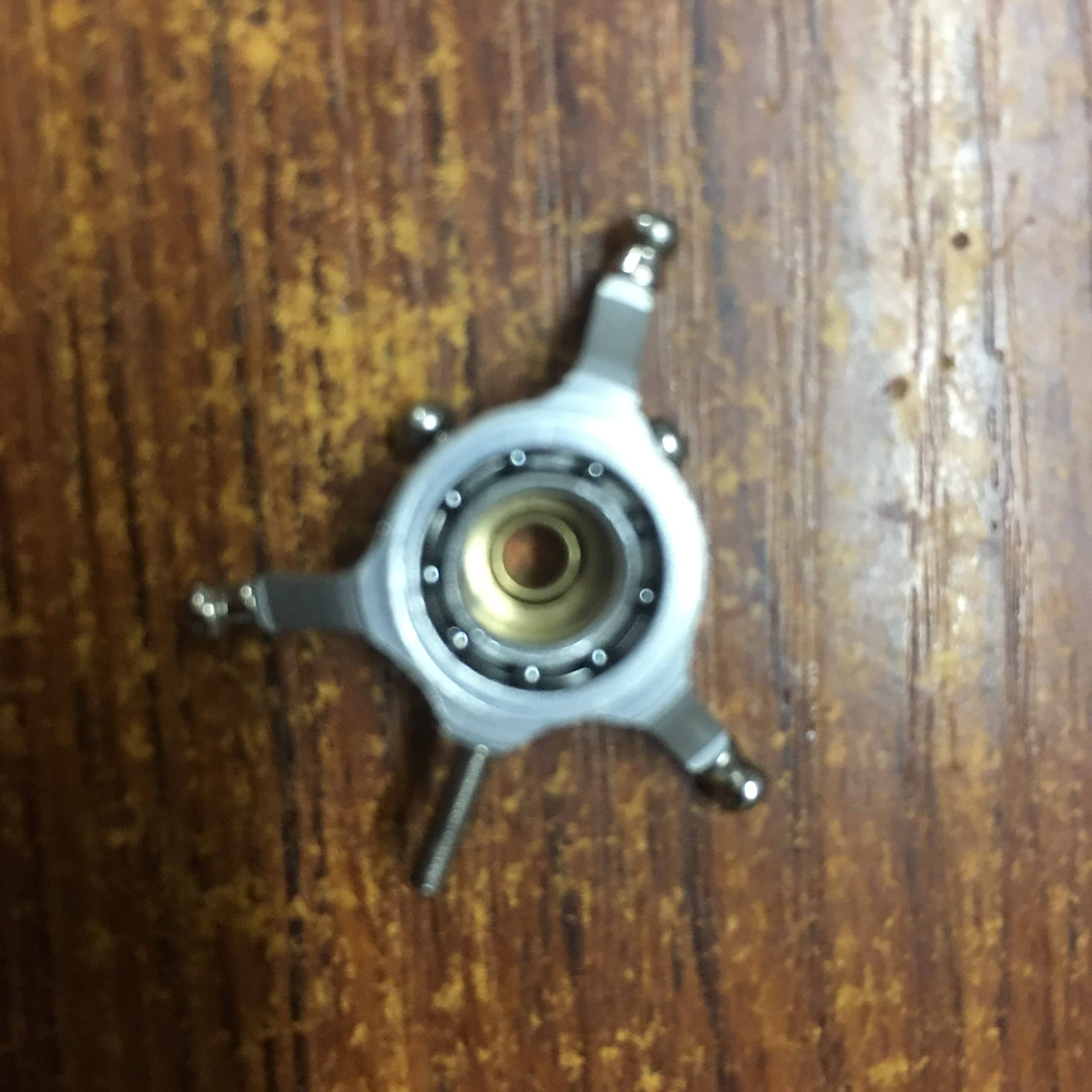 【Części zabawki zdalnego sterowania】 XK K124 RC. Helikopter WLTOYS Części zamienne Metal Swashplate XK.2.K124.024. Akcesoria -Materiały przyjazne dla środowiska (Color : Rood)
