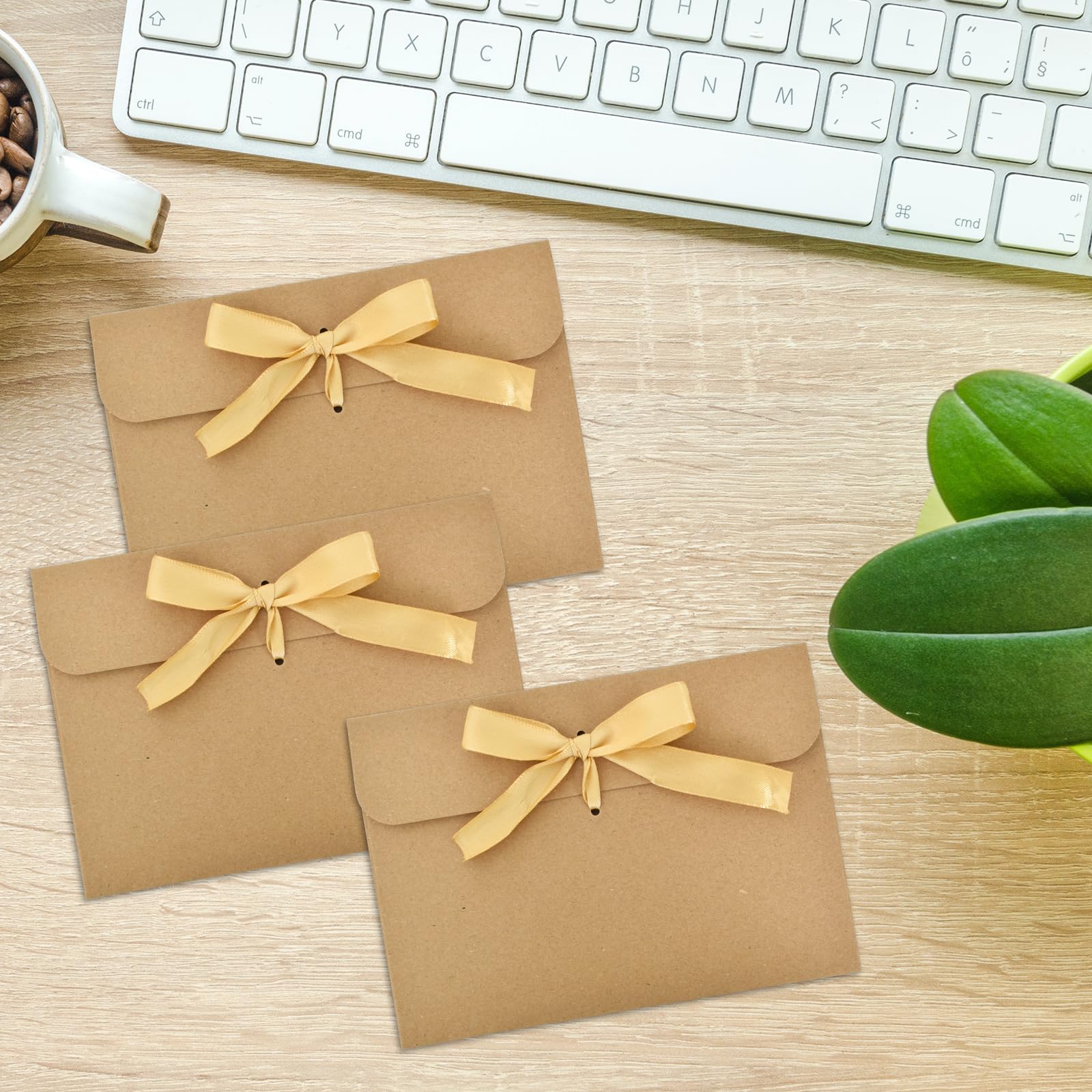 Buste in Carta Kraft con Nastro, 50 Pezzi, DIY per Regalo Vintage, Inviti, Cartoline, Biglietti (Dorato Nastro)
