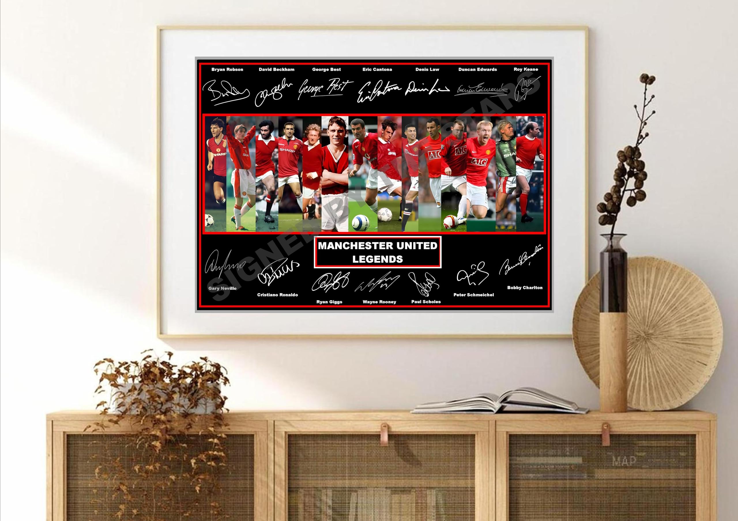 Signed By The Stars Multi Stunning Quality Manchester United Legends Signed/Autographed Print. George Best, David Beckham, Ryan Giggs Etc Etc.. (A3 Print Only 42Cm X 29.7Cm)
