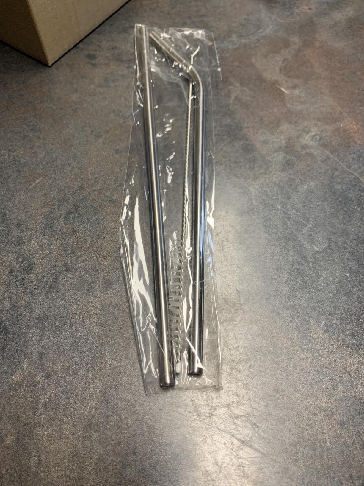 Nice, sturdy insulated cup with a handle and multifunctional lid.