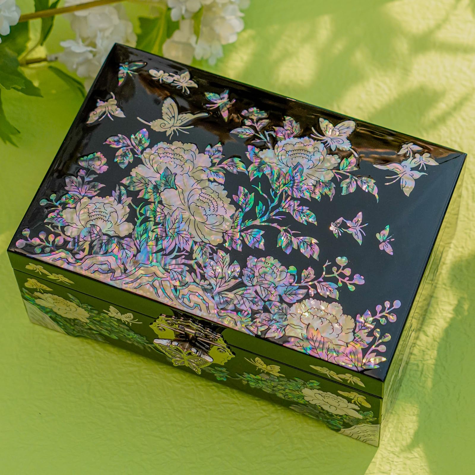 February Mountain Boîte à bijoux en nacre avec plateau à bagues – Cadeau unique pour les femmes qui ont tout