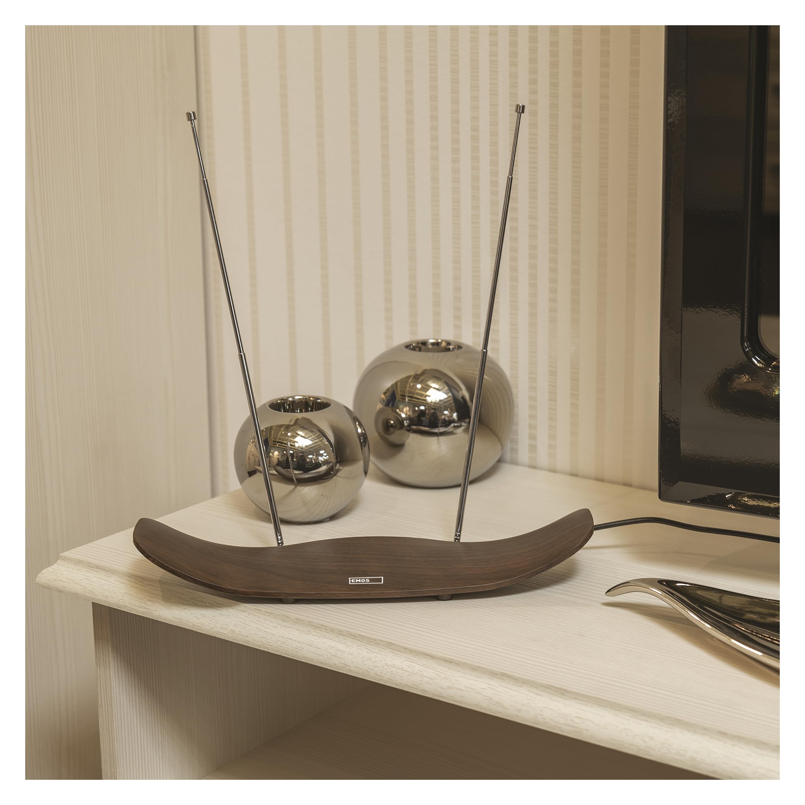 EMOS Antenne d'intérieur Design J0708, antenne intérieure Active pour réception de DVB-T/DVB-T2, Radio FM/Dab, avec Filtre et amplificateur intégrés 3G/4G/5G/LTE, antenne intérieure, Adaptateur de