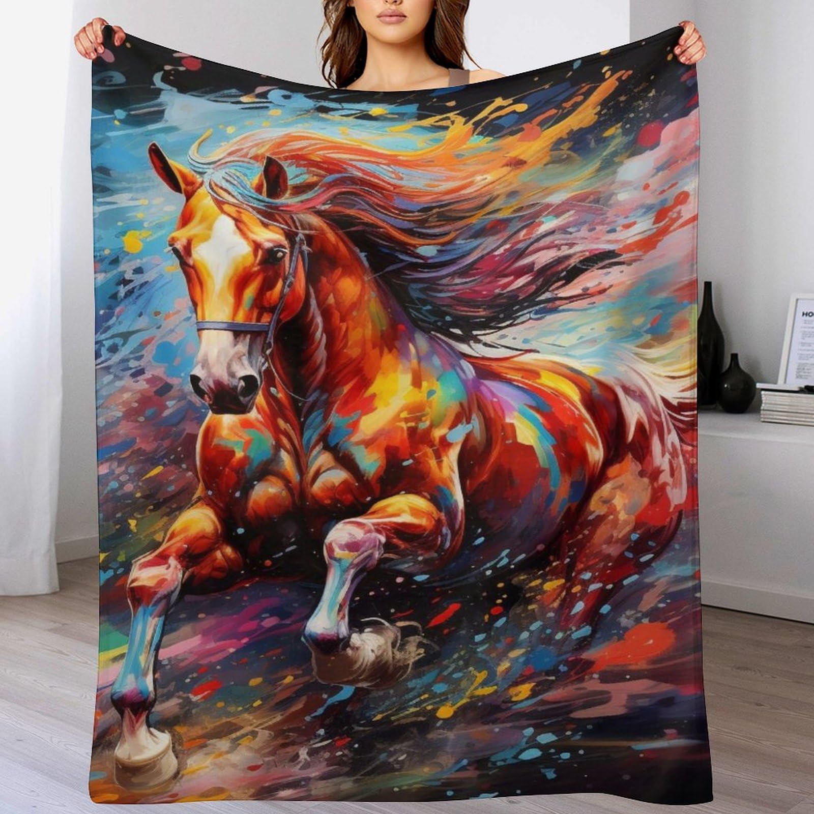 Couverture cheval douce en flannel polaire pour stopper le froid sur le canapé du séjour