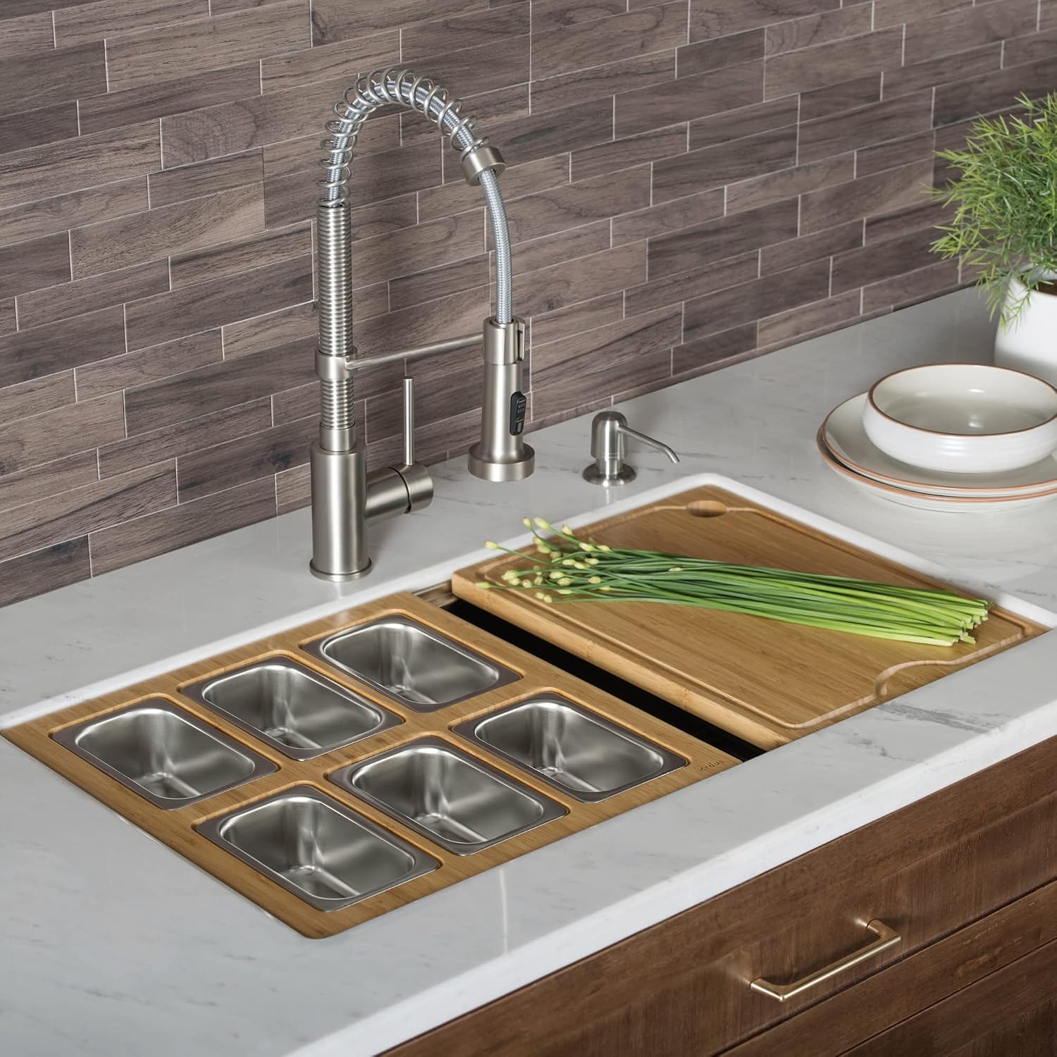 KRAUS Kore Serving Board Set with Square Stainless Steel Bowls (x6) for Workstation Kitchen Sink, KSC-1004BB