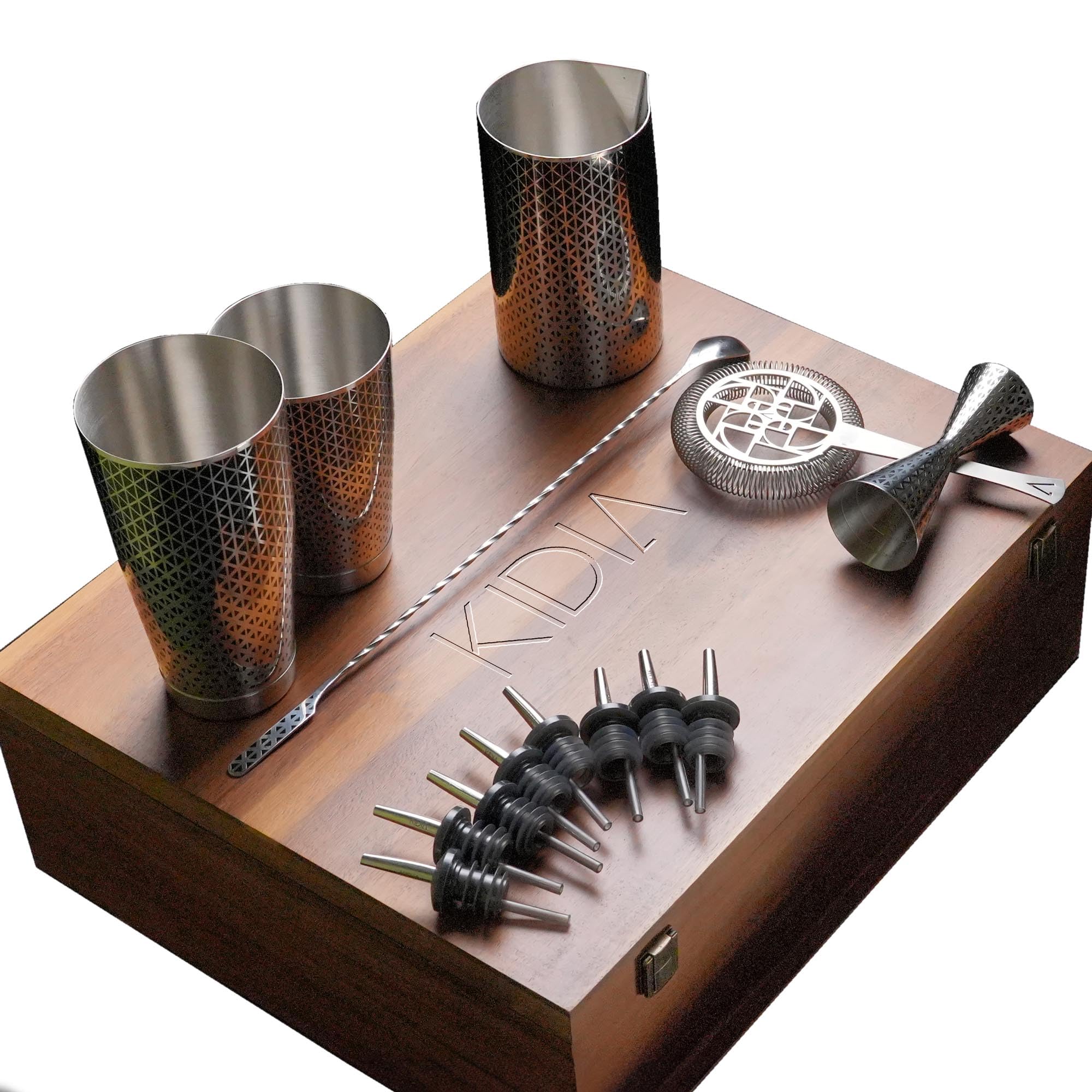 Kidia Cocktail Set Geometric Lines – Shaker Boston, Mixing Glass, Jigger, Strainer, Bar Spoon Vela, 8 Metal Pour – Box in Legno Premium con Etichetta in Ottone (Cocktail Set Classic)