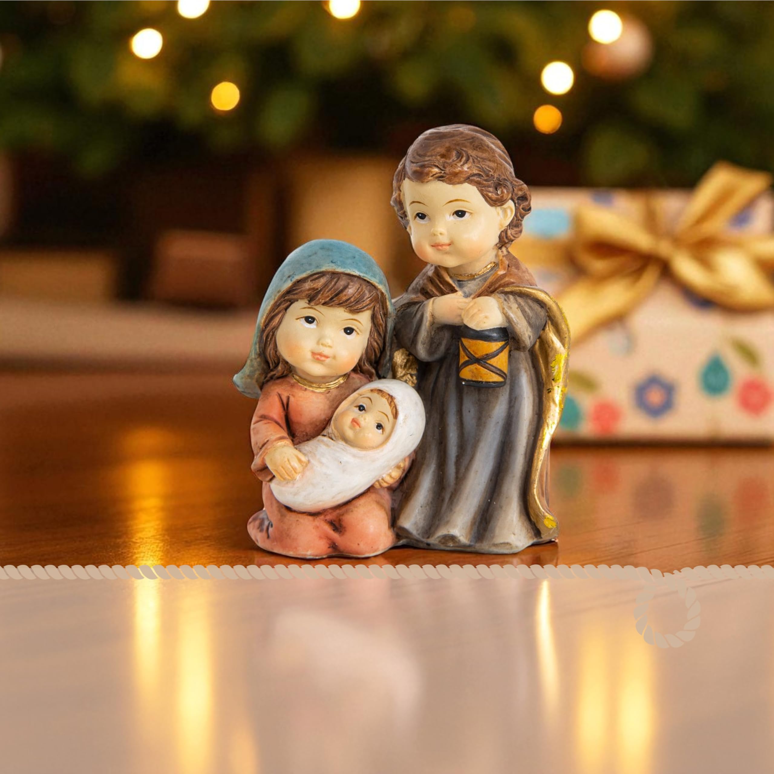 Mini Crèche De Noël En Résine 7 Cm - Sainte Famille Dorée Et Brune - Décoration De Table Ou étagère - 9