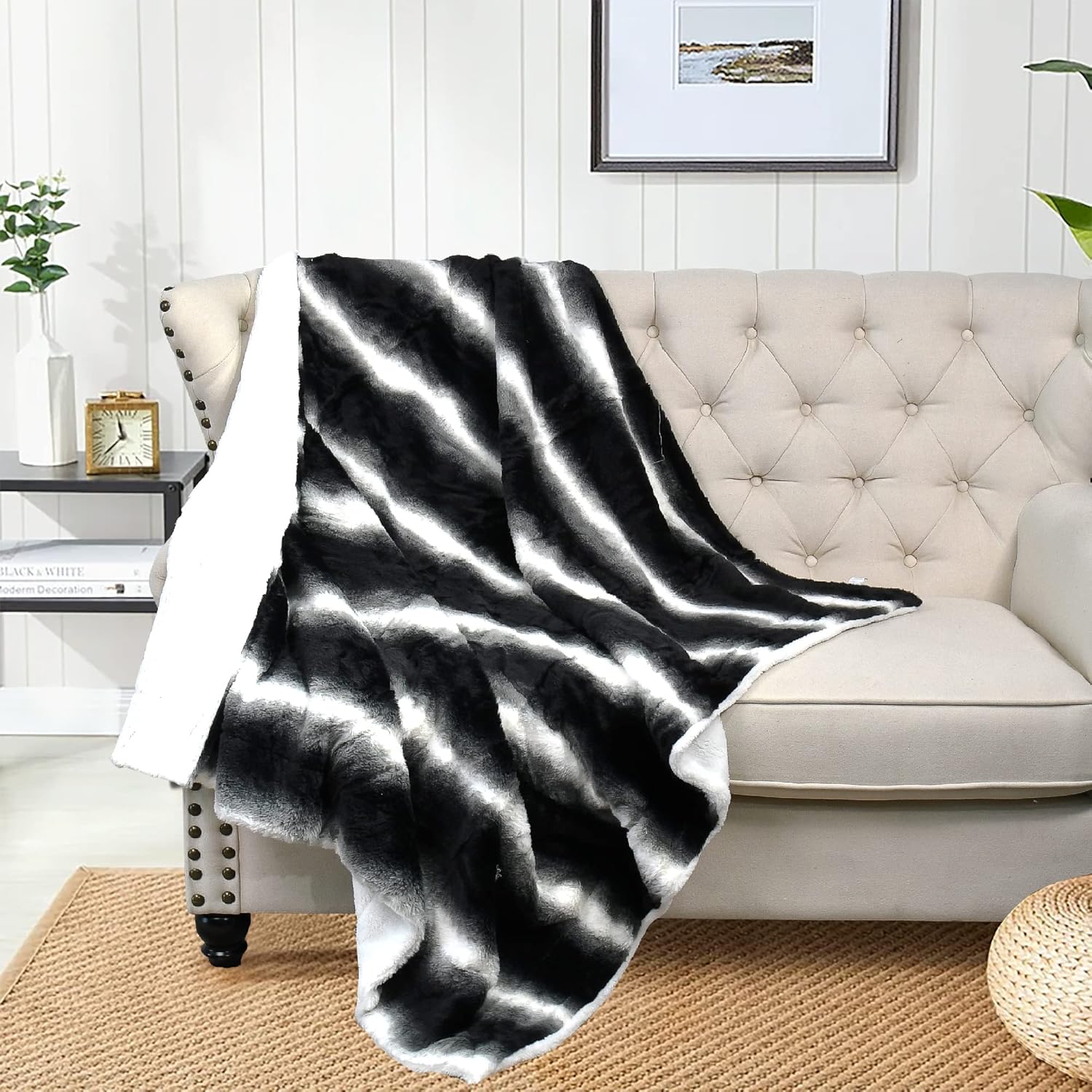 Home Soft Things Meerkat Soft Warm Cozy Fluffy Comfy Throw Blanket with Sherpa Backing 50'' x 60'', Luxurious Accent Plush Couch Bed Sofa Cover Farmhouse Décor