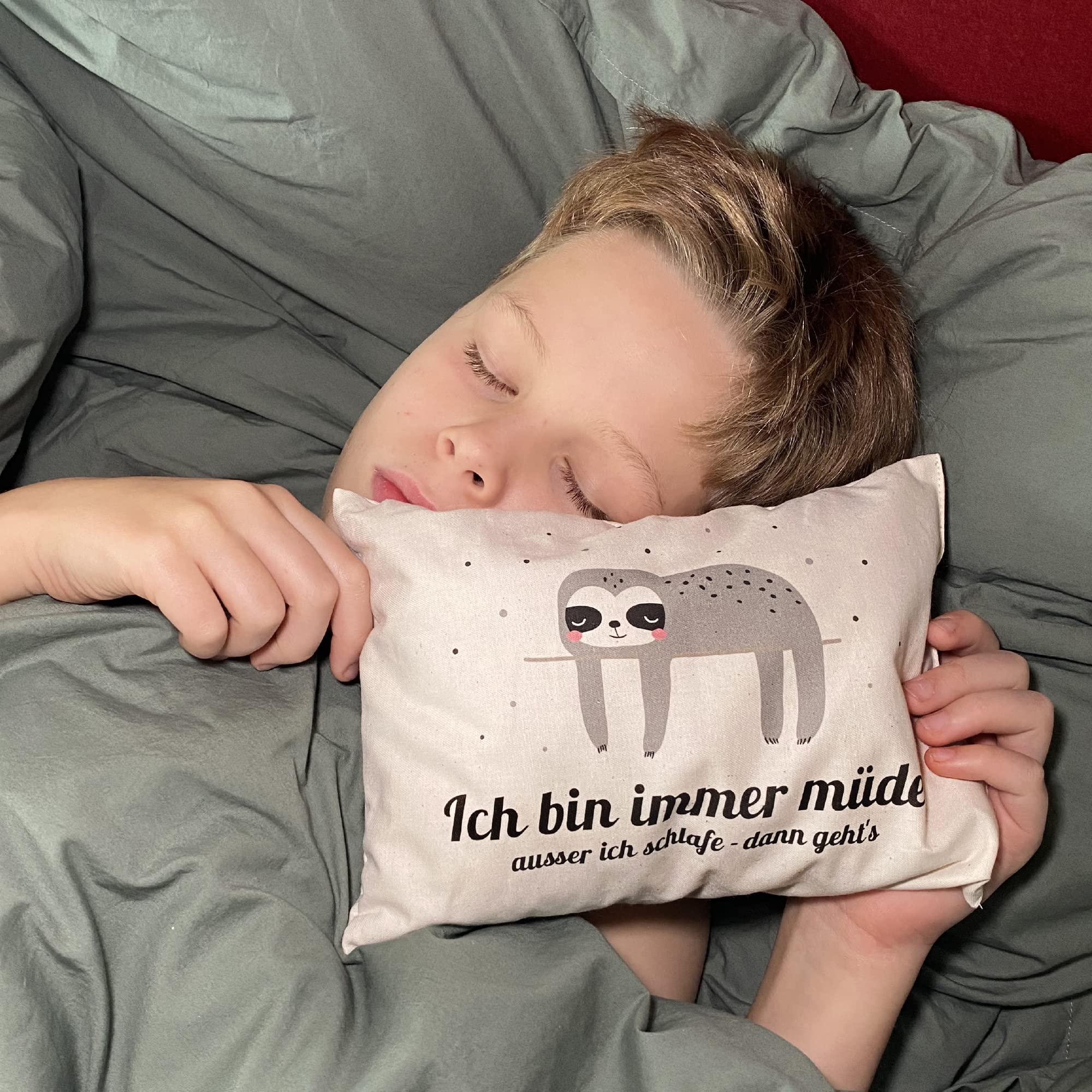 Zirbenkissen 26x19 cm - Zirbenholz Kissen aus Baumwolle gefüllt mit Zirbenholzspänen aus Österreich - Handgemachtes Zirbenholz Produkt Motiv Elefant
