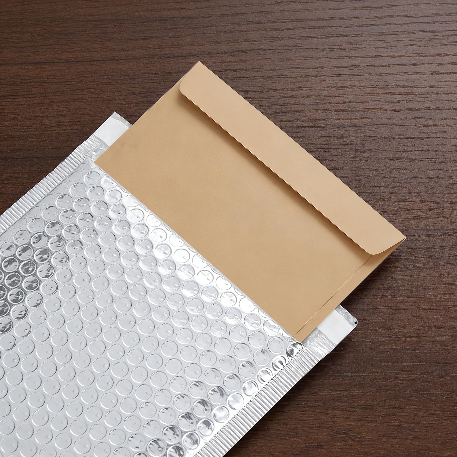 80 sacchetti per spedizioni formato A5, 18 x 23 cm, impermeabili, imbottiti, formato A5, buste autoadesive, imbottite, per imballaggio