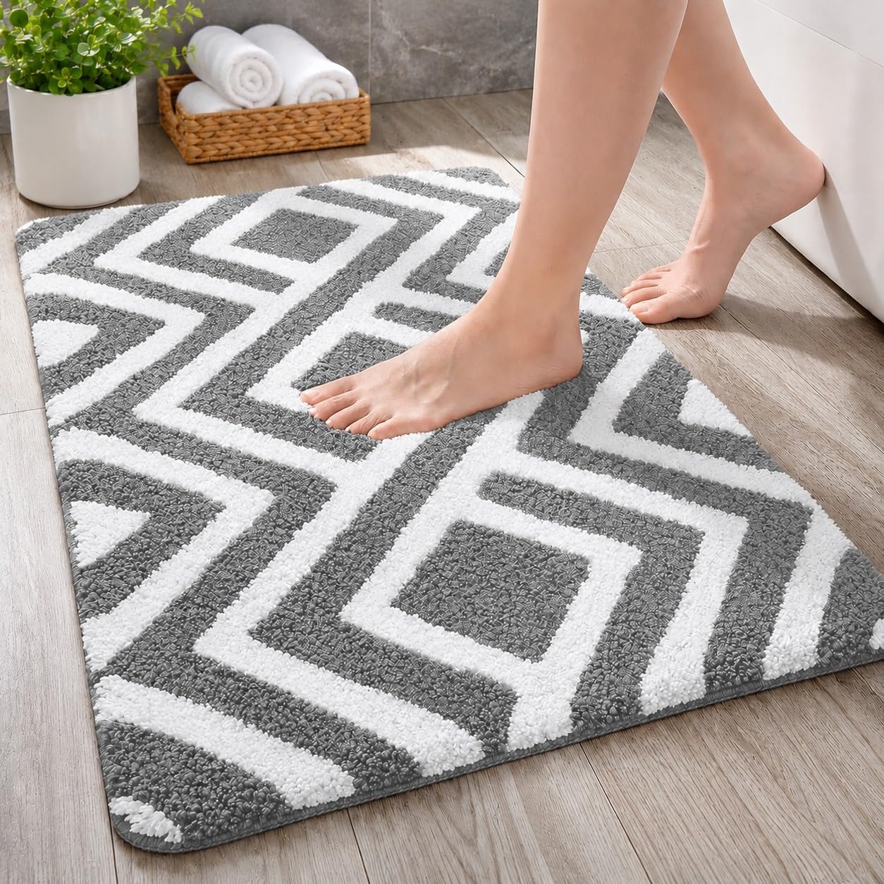 Roseate Egyptian Super Soft (40x60 cm) Microfibre Solid 2000 GSM Bath Mat Super Absorbent Anti Skid Door Mats for Home/Bathroom/Bedroom/Kitchen/Floor Mat (Grey) Pack of 1