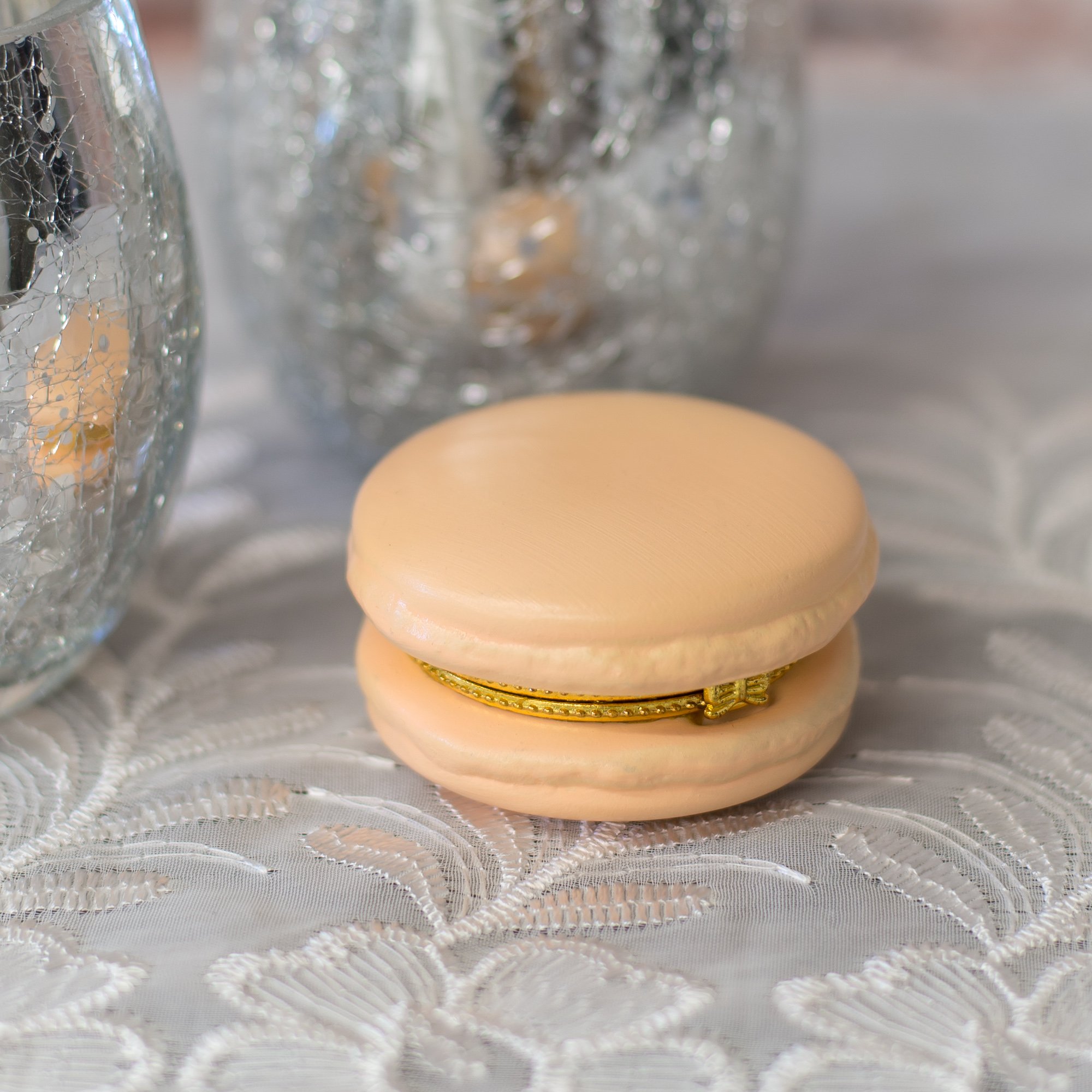 Two's Company Macaron 5,7 cm Keramik Limoge Style Schmuckkästchen 2.25 inch Pfirsich