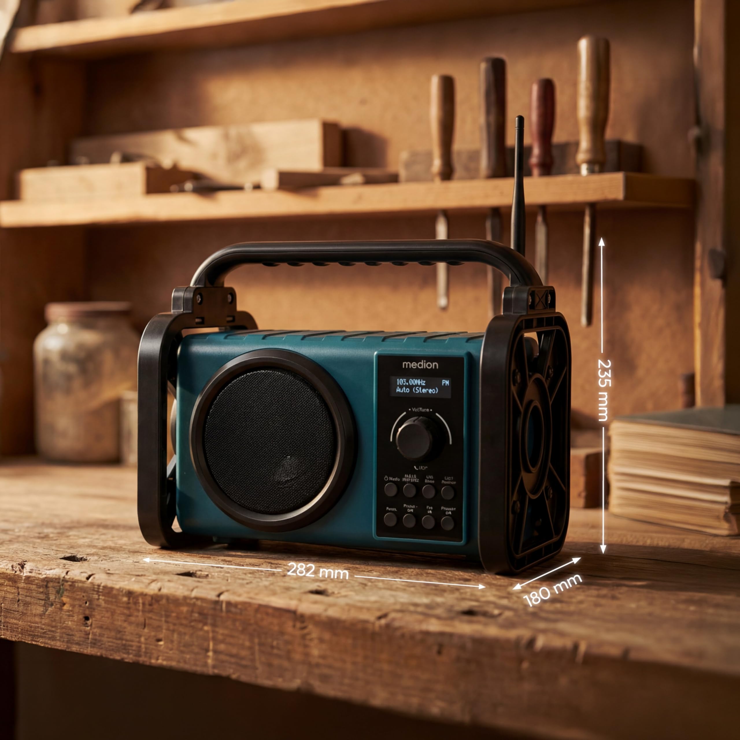 MEDION E66877 DAB+ Baustellenradio (Robustes Gehäuse, Spritzwassergeschützt (IP44), Bluetooth 5.0, PLL UKW Radio, LED-Arbeitslicht, Akku- und Netzbetrieb) blau