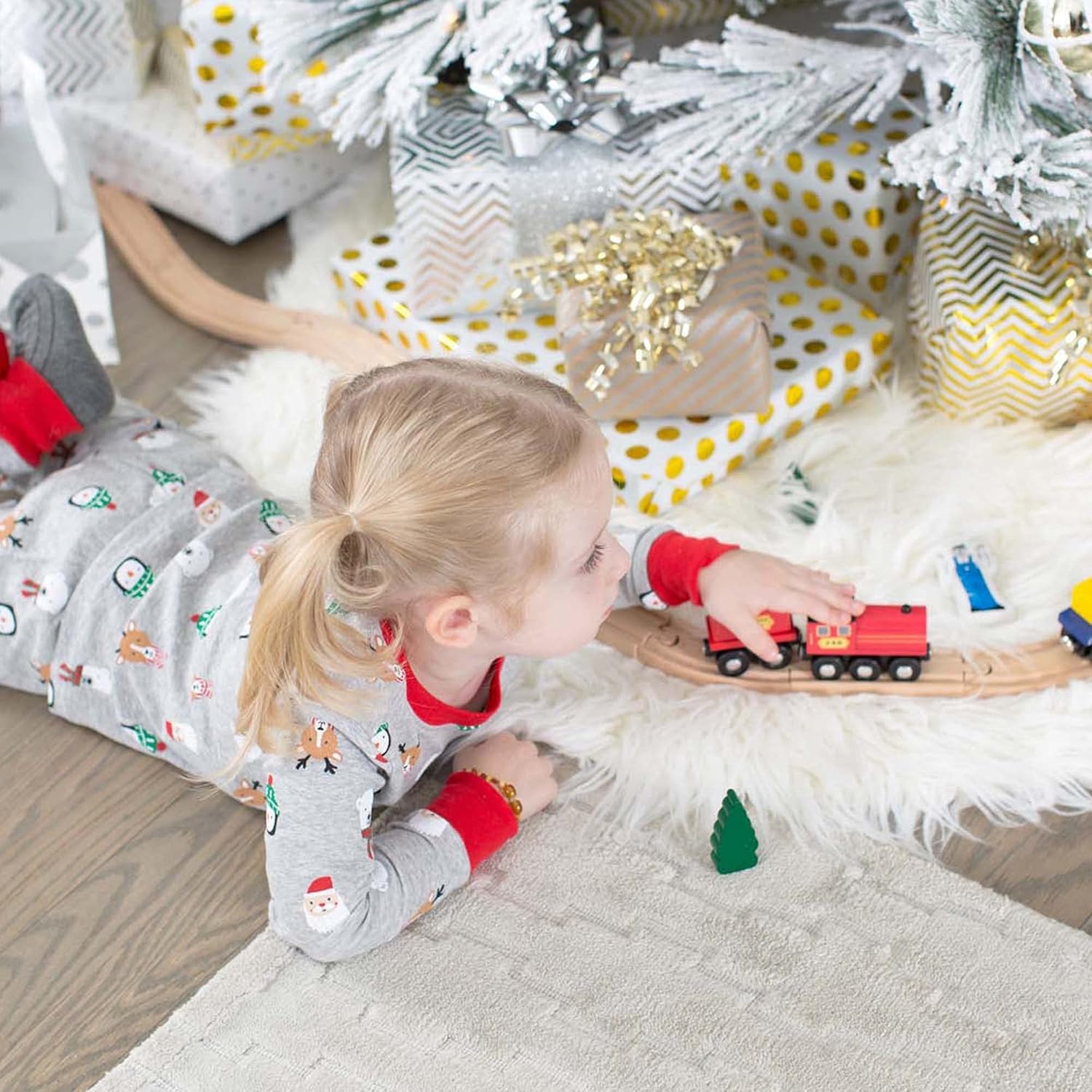 Hоttеѕt Sаlе Melissa & Doug Deluxe Wooden Railway Train Set (130+ pcs) Hоlіdау Dеаlѕ 🛒 Melissa & Doug Deluxe Wooden Railway Train Set (130+ pcs)