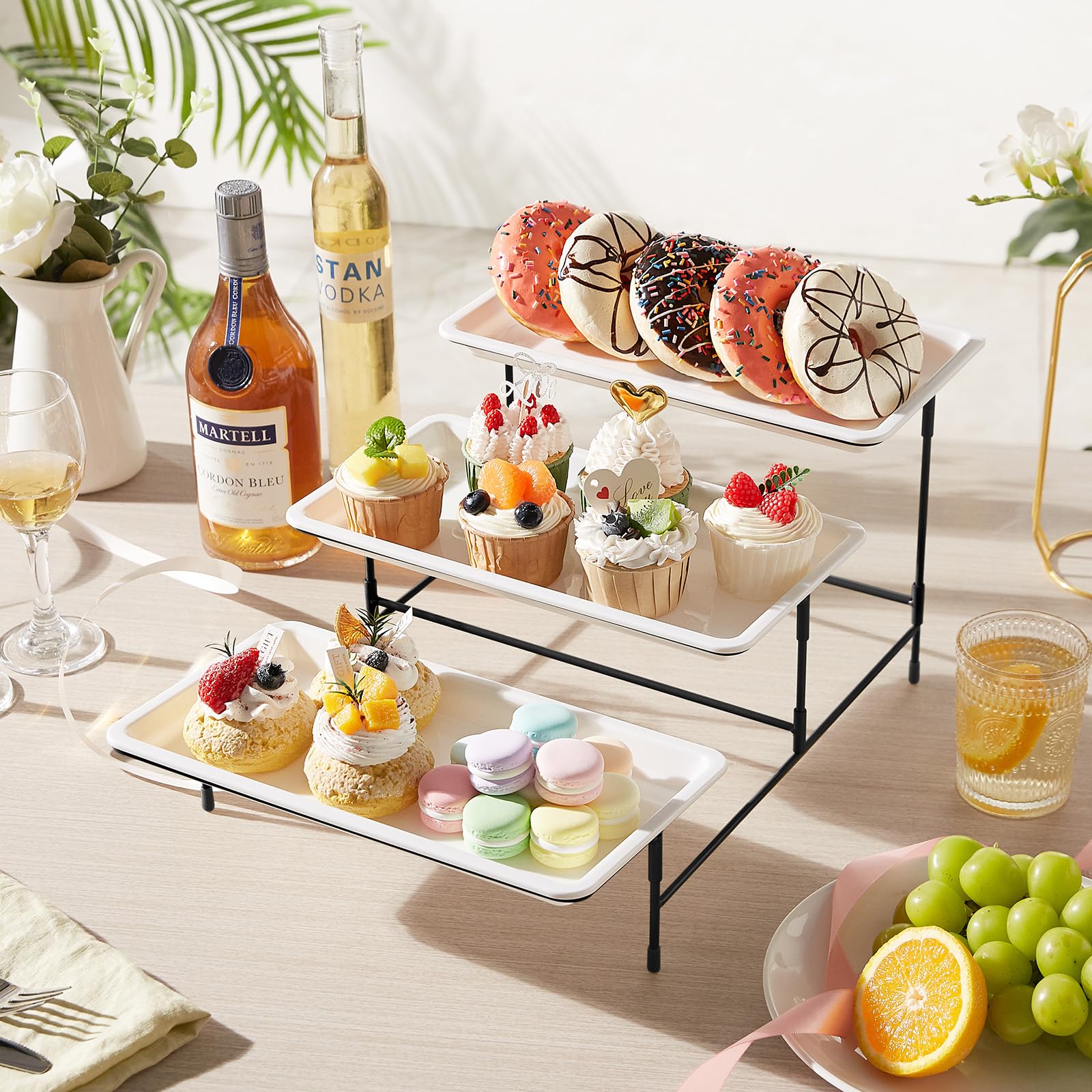 Lifewit Vassoio da Portata 3 Piatti, Vassoio Plastica Rettangolo 30×17cm, Alzate per Buffet Dolci, Portafrutta da Tavolo, Cucina Decorativo, Vassoi e Piatti con Rastrelliera in Metallo Nero