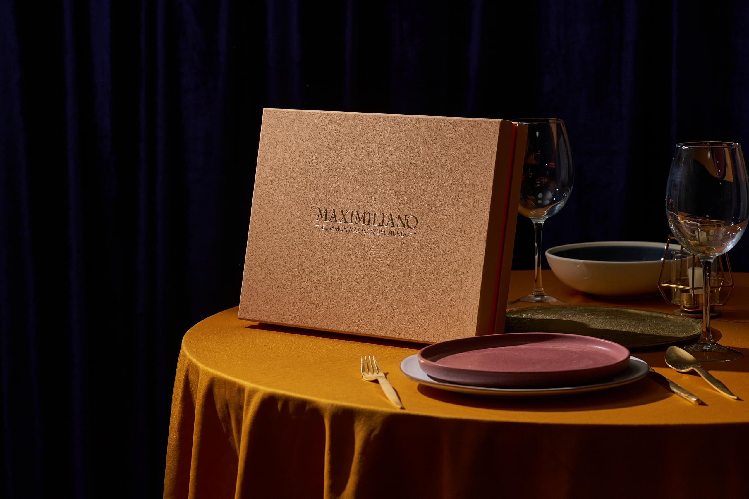 Maximiliano Jabugo - Surtido Gran Cena - 10 Estuches Embutidos Ibéricos Loncheados - Jamón y Paleta Triple Equis, Lomo, Chorizo y Salchichón - Curación Natural - Ideal Compartir - Incluye Caja Regalo