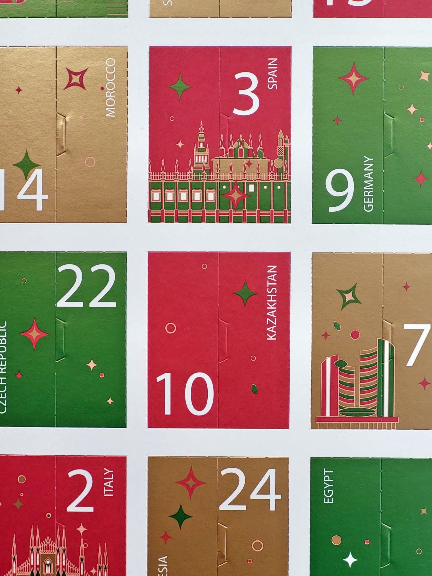 Ahmad Tea Té Calendario de Adviento 2025 - Calendario de Escritorio Plegable - 24 Bolsitas de Té Diferentes - 46,8g