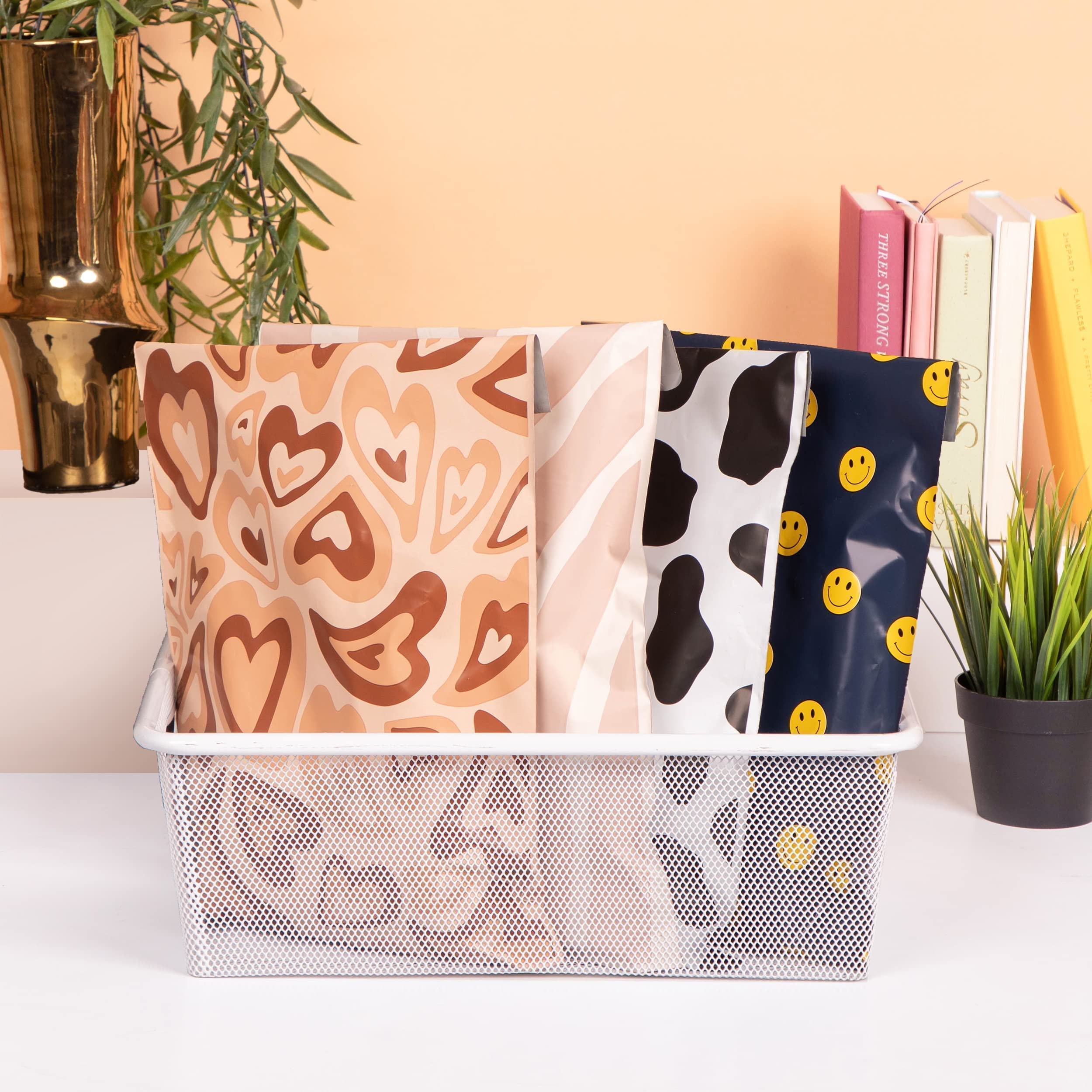 Poly Mailers 10 x 13-100 sztuk - Torby wysyłkowe dla małych firm - Koperty wysyłkowe - Koperty do pakowania - 10 x 13 torebek foliowych (nadruk krowy)