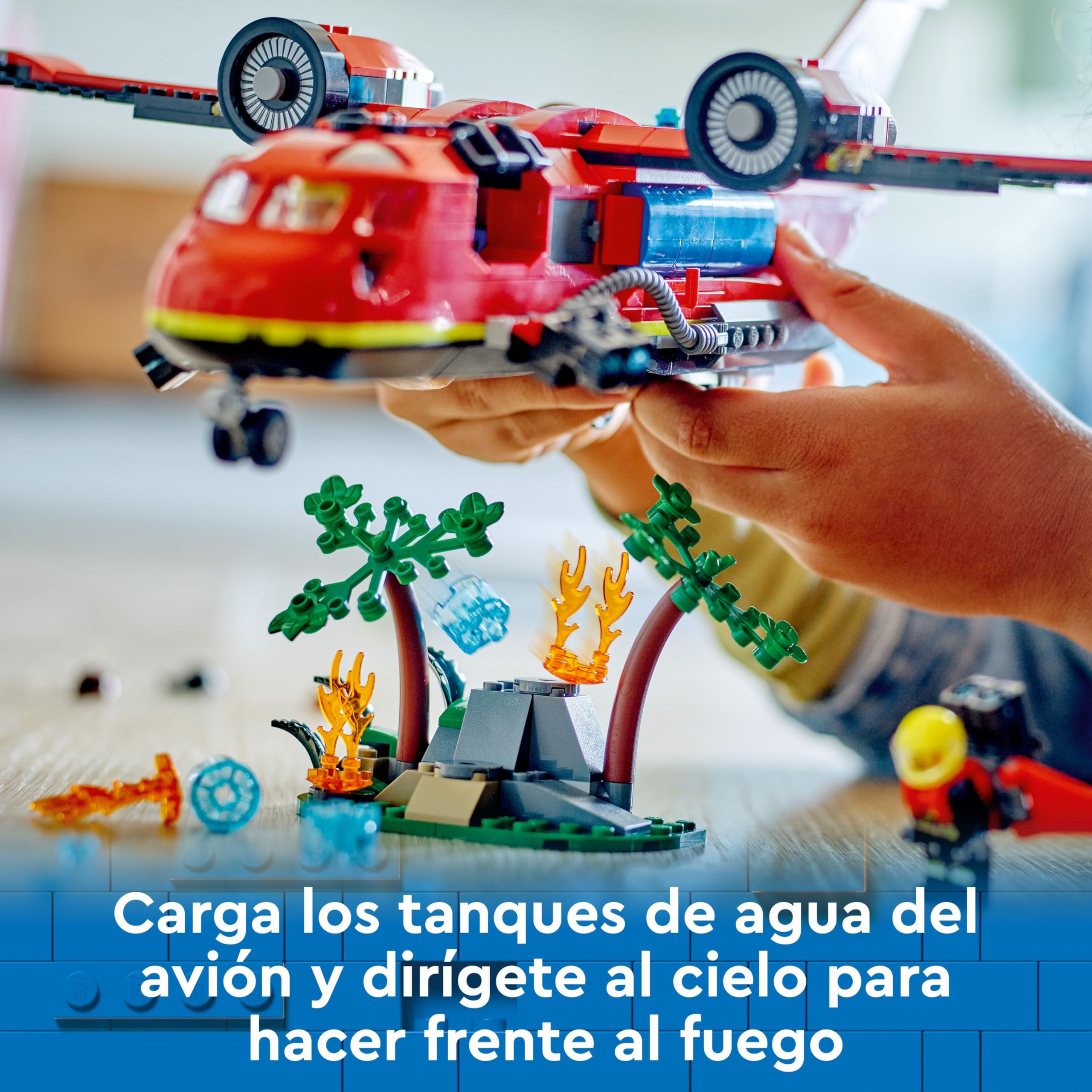 LEGO City Avión de Rescate de Bomberos de Juguete, Regalo de Cumpleaños para Niños y Niñas de 6 Años o Más, Juego de Construcción con 3 Minifiguras de Piloto, Bombero y Operador de Extintor 60413