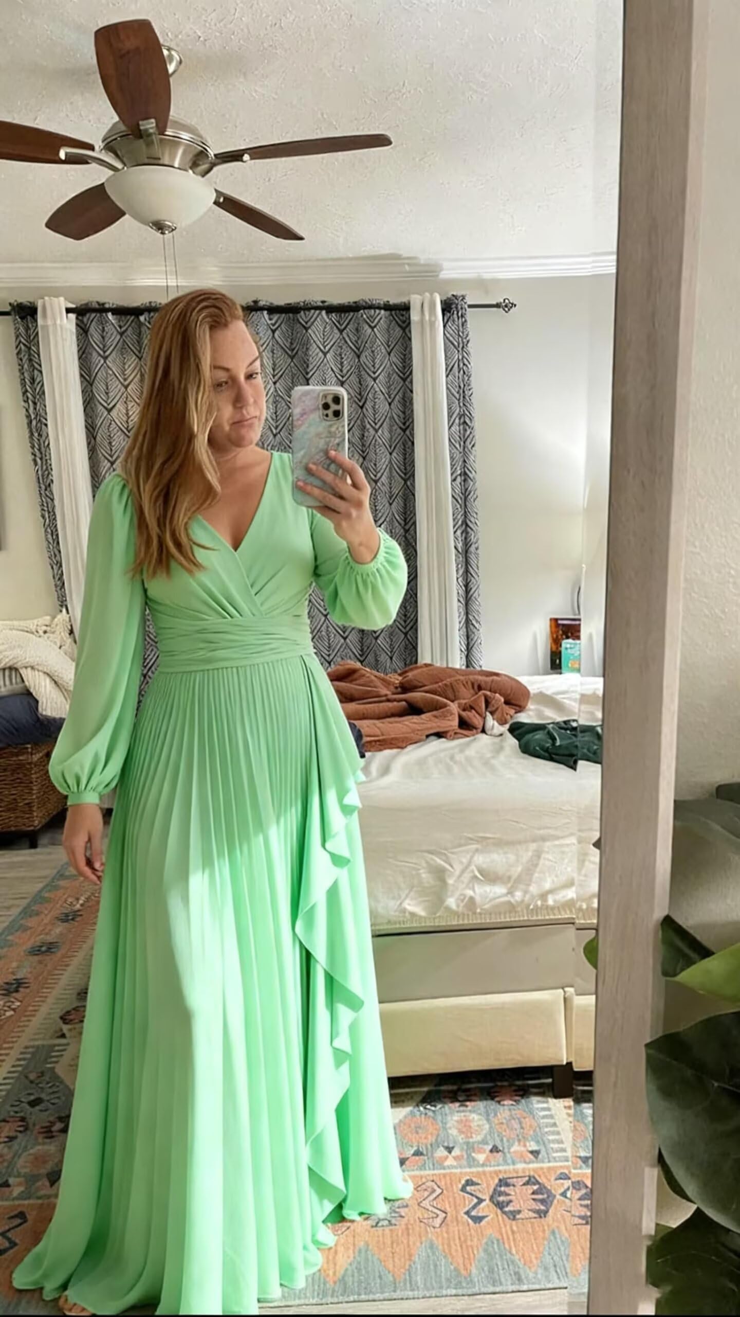 HUINI Langes Ärmel Plissiertes Brautjungfernkleid Chiffon V-Ausschnitt A-Linie formelles Abendkleid mit Taschen