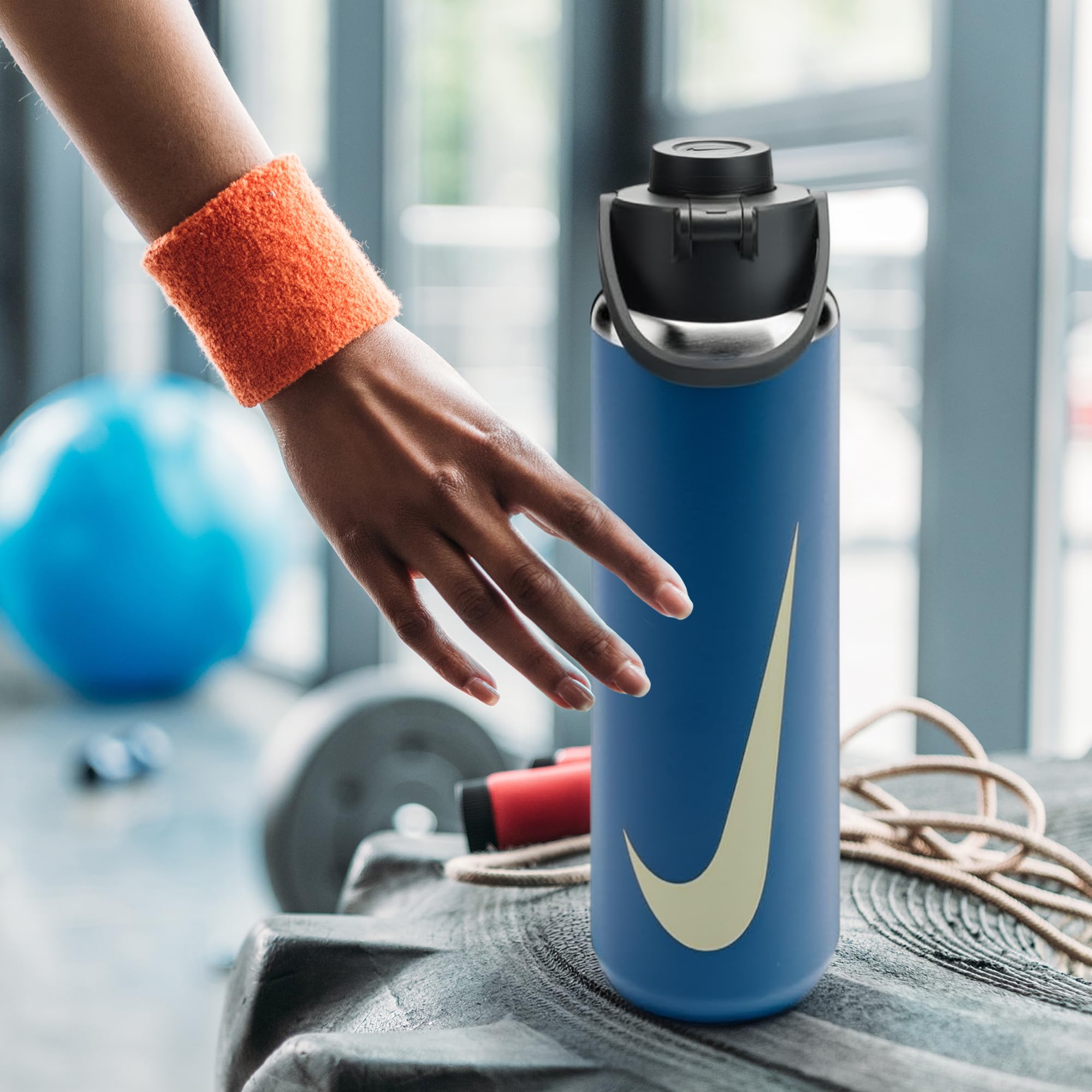 Amazon.co.jp: NIKE ナイキ SS リチャージ チャグボトル 700ml HY2020